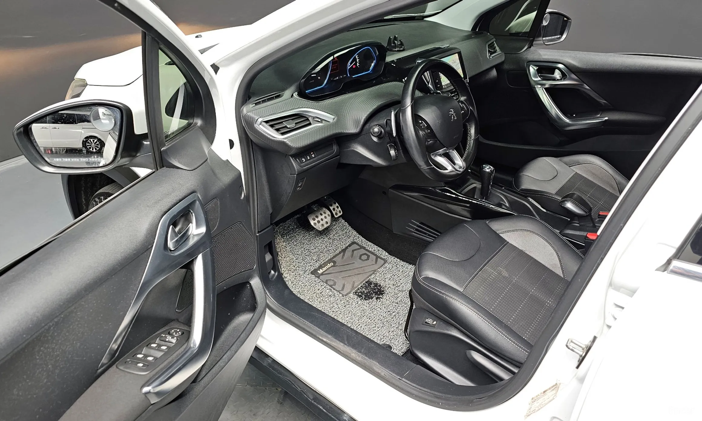Peugeot 2008. превью 12