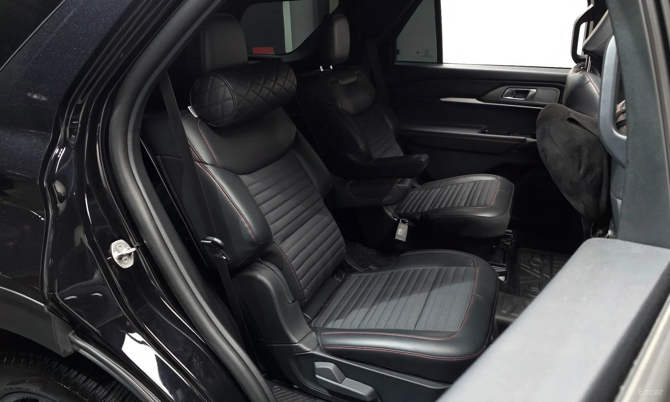 Ford Explorer 6th Generation превью 11