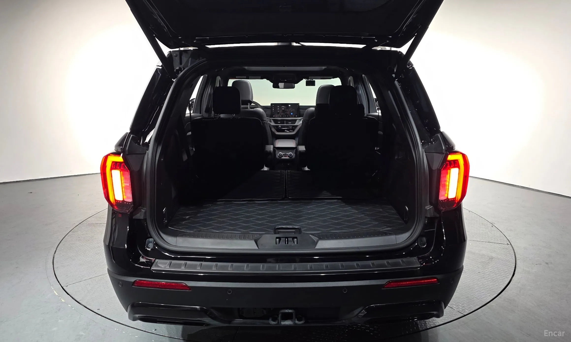 Ford Explorer 6th Generation превью 20