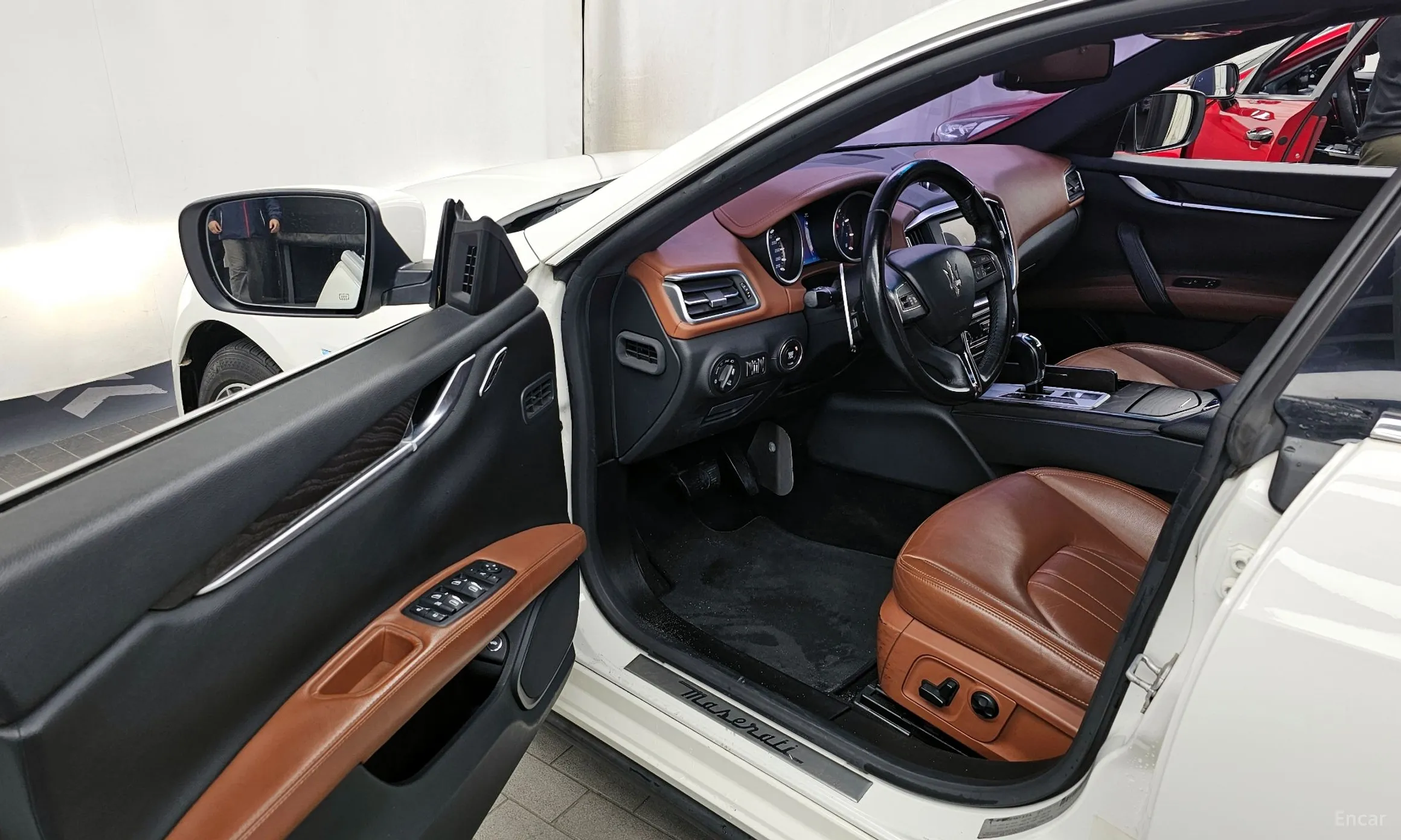 Maserati Ghibli превью 10