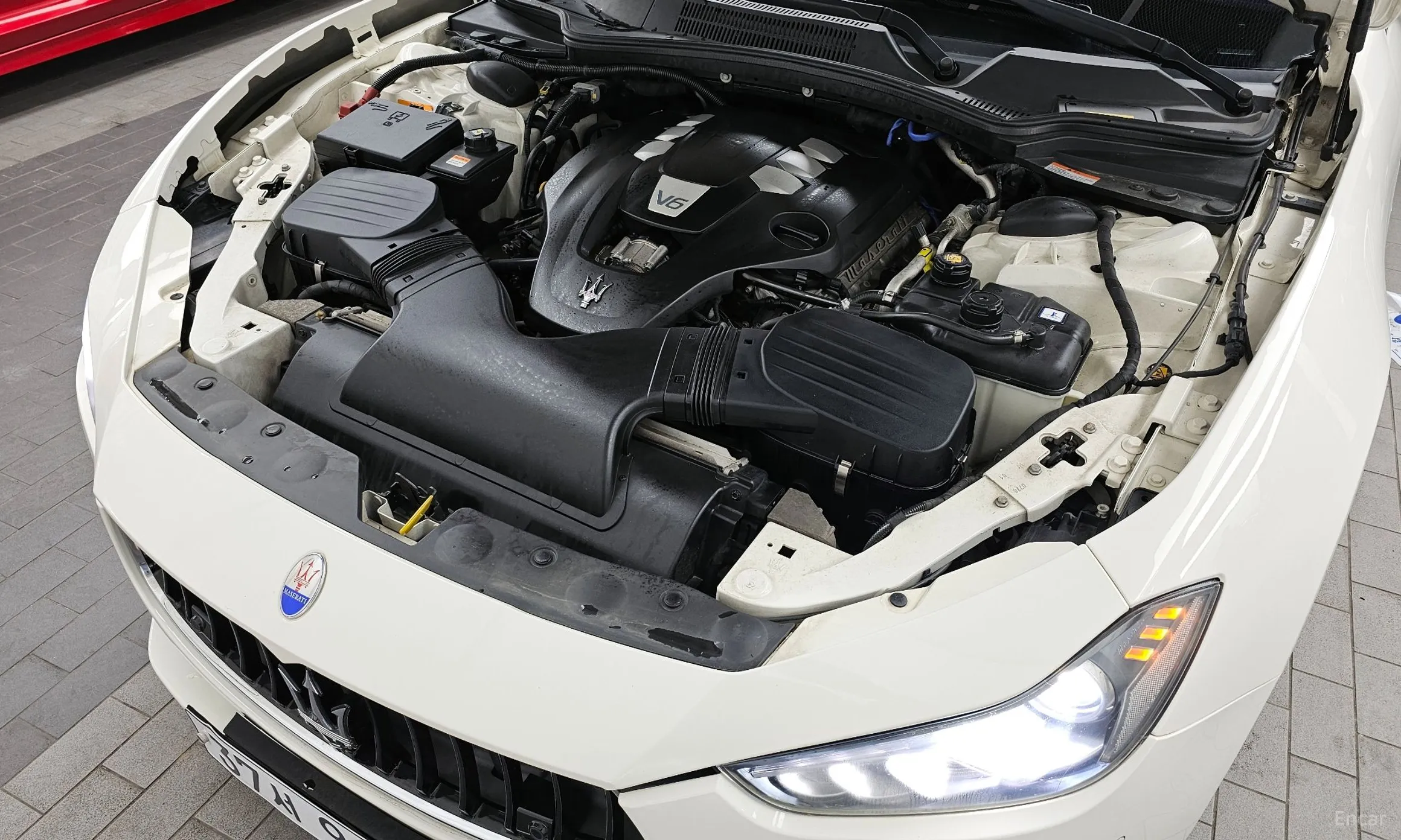 Maserati Ghibli превью 6