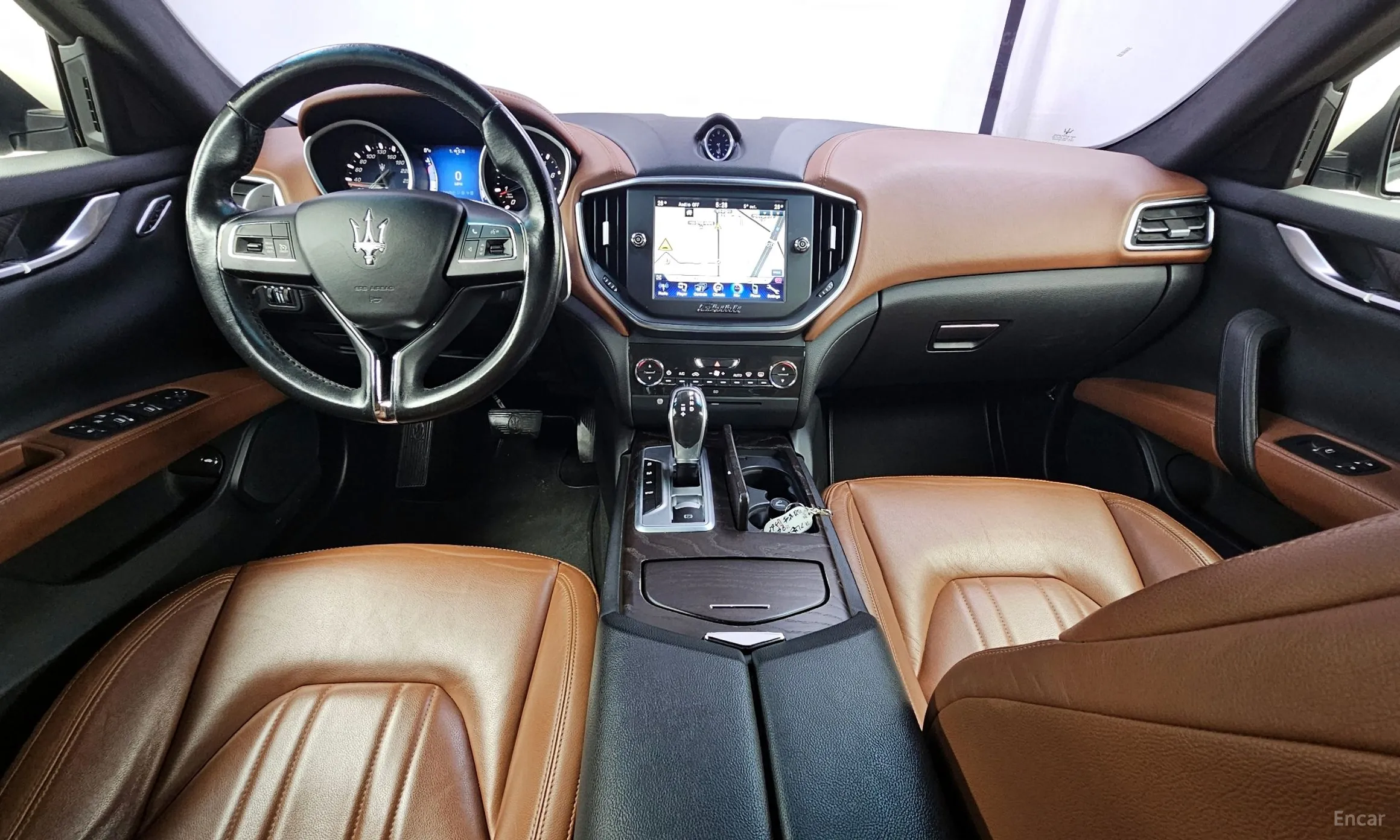 Maserati Ghibli превью 7