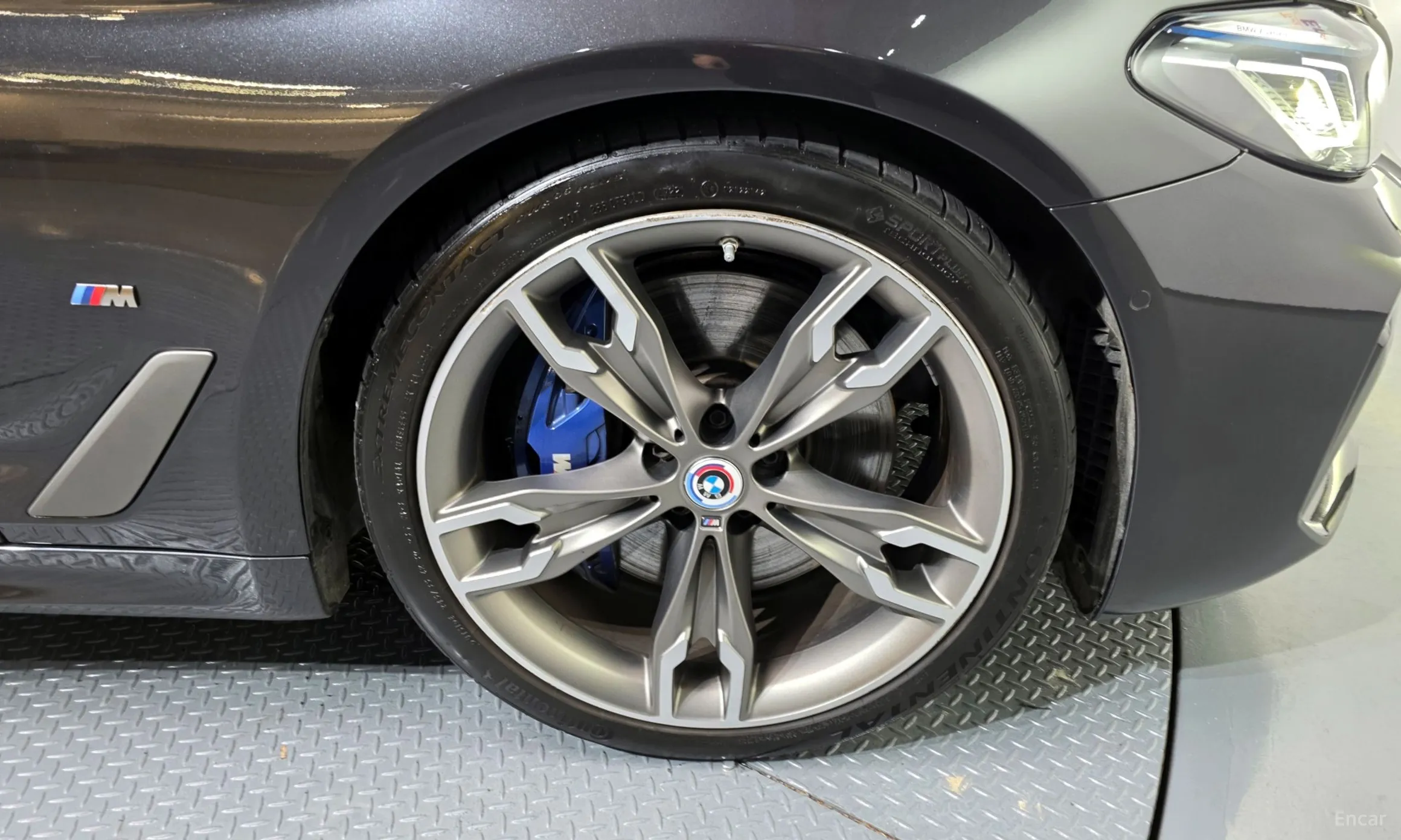 BMW 5 Series (G30) превью 5