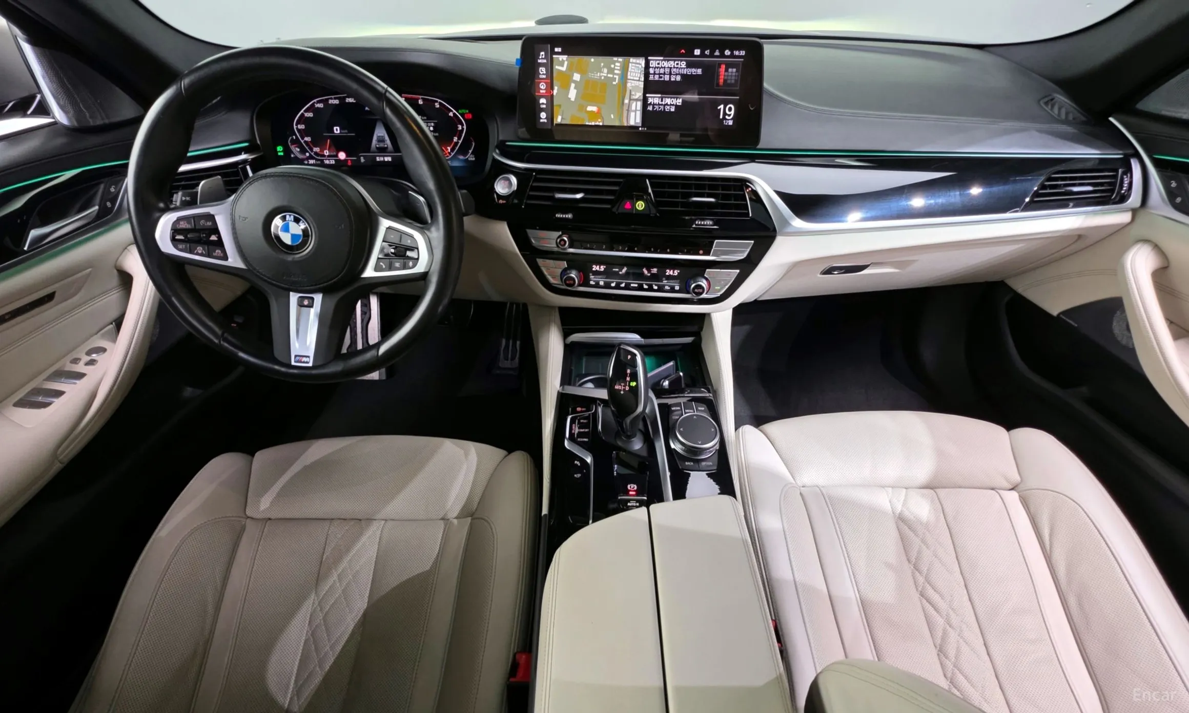BMW 5 Series (G30) превью 7