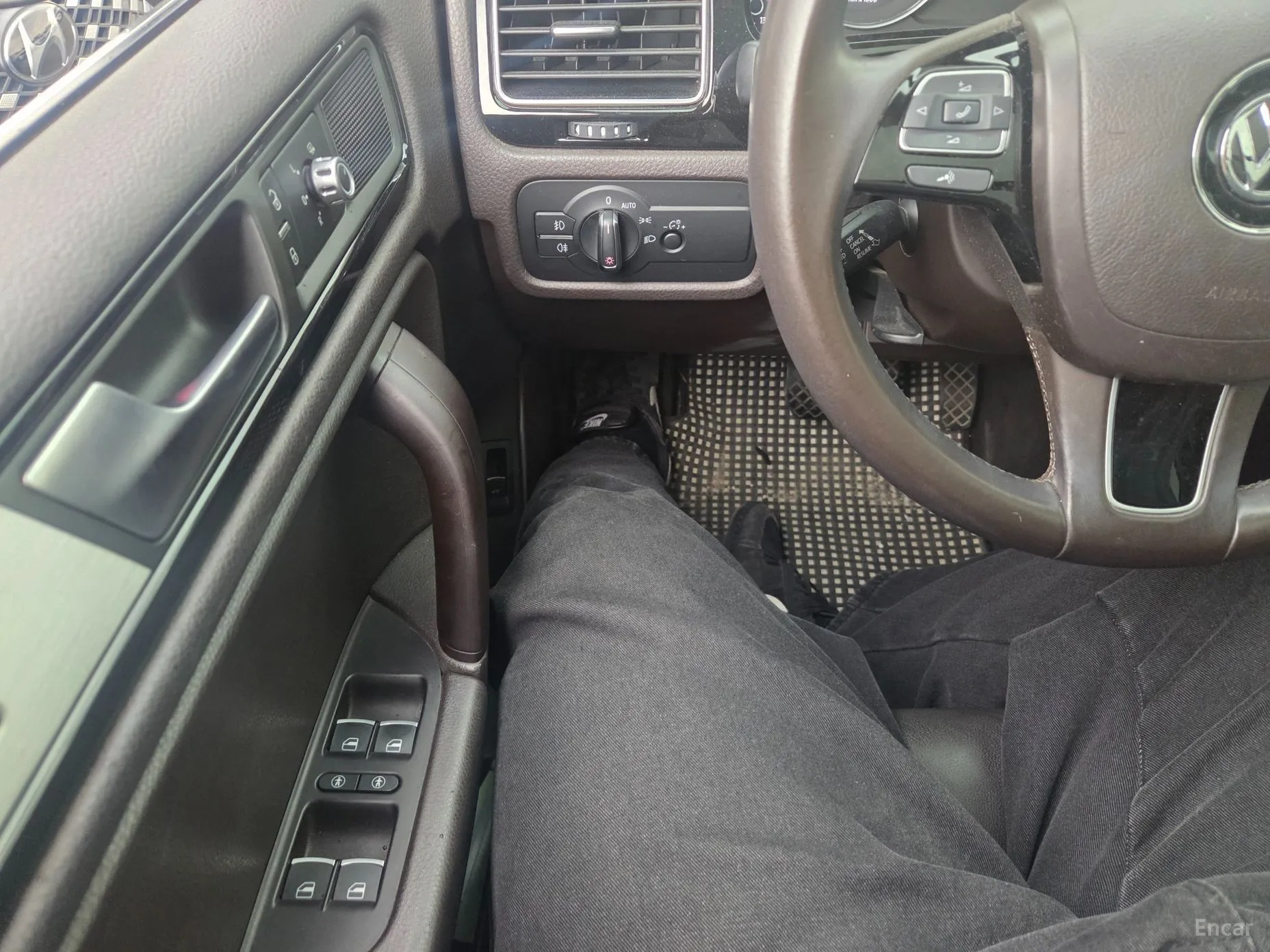 Volkswagen New Touareg превью 11