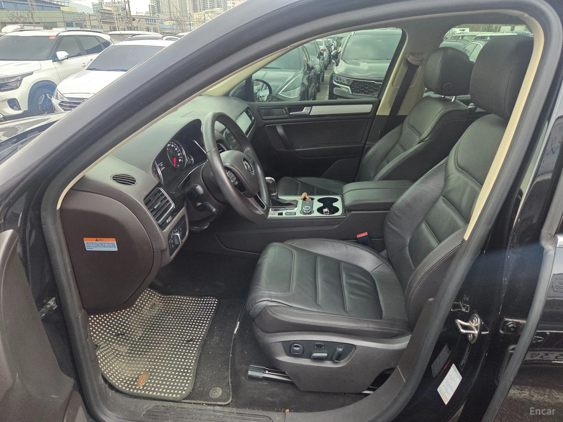 Volkswagen New Touareg превью 5