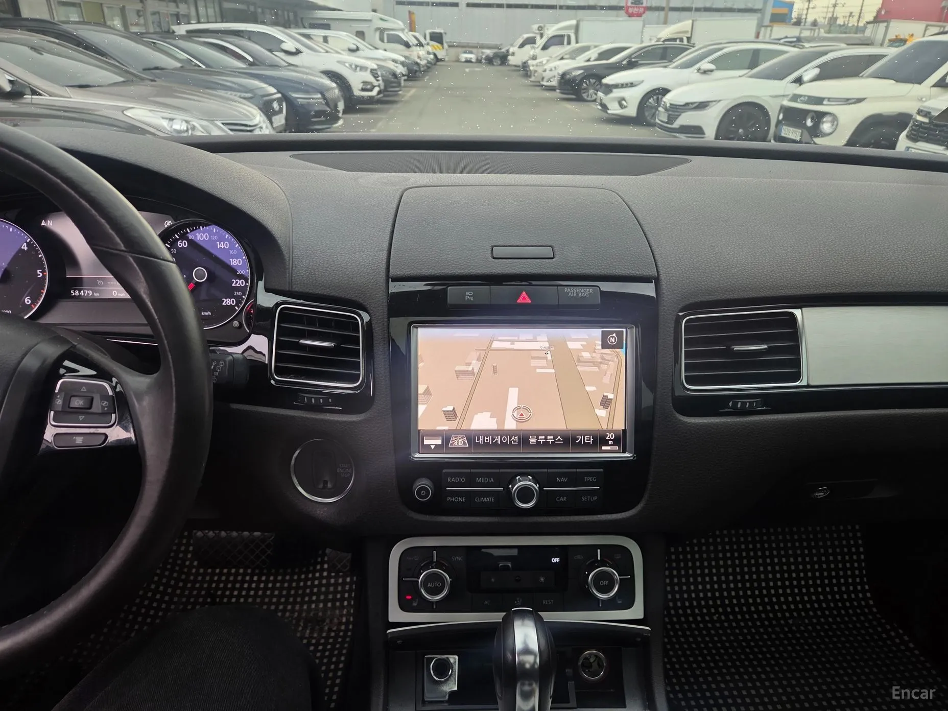 Volkswagen New Touareg превью 9