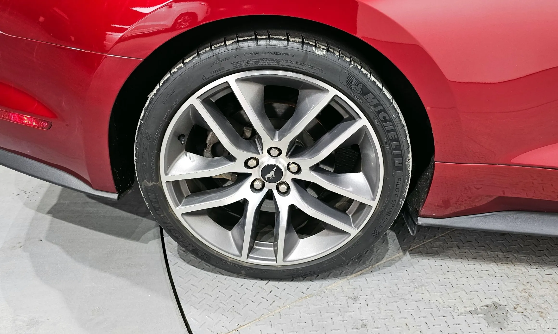 Ford Mustang превью 5