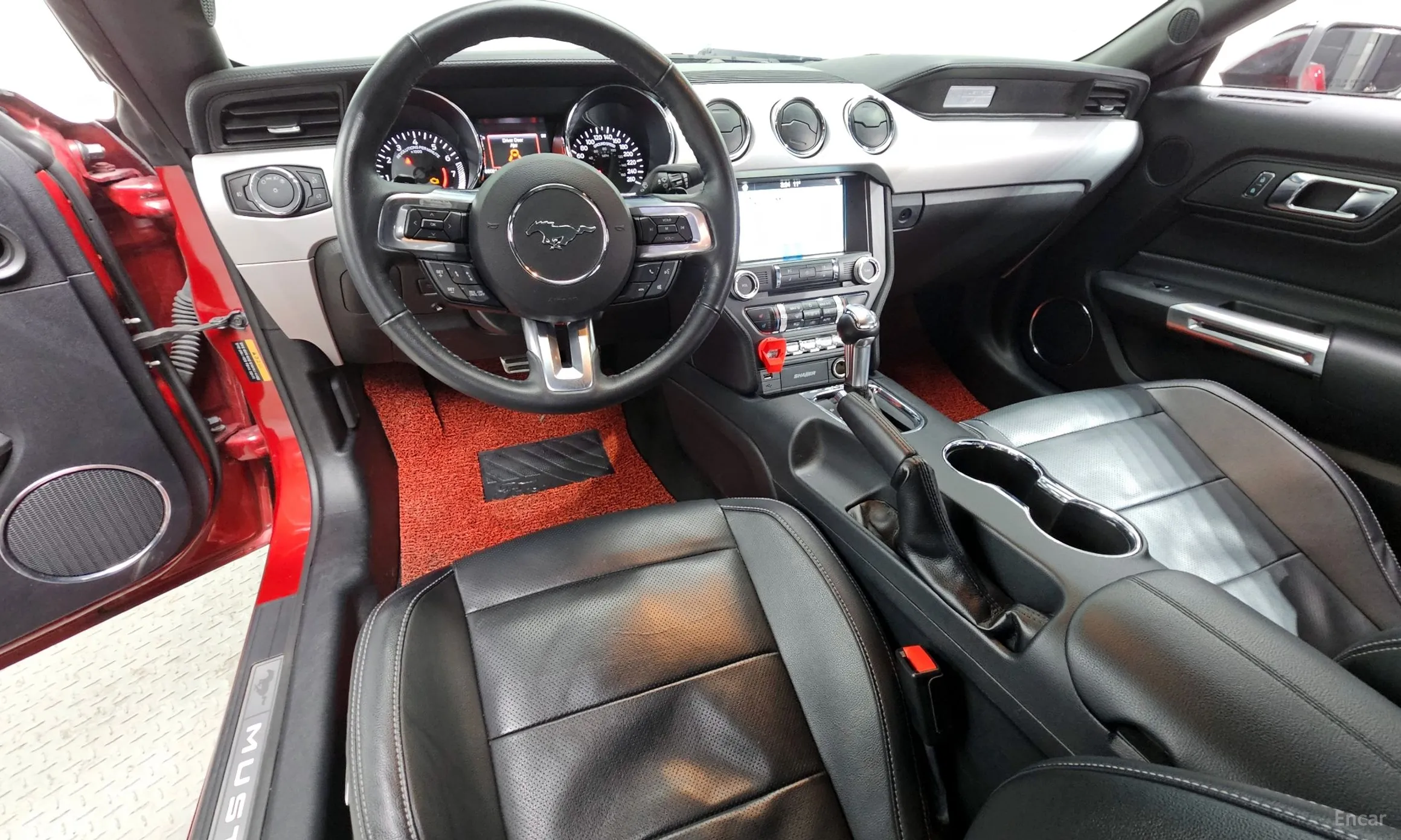 Ford Mustang превью 7