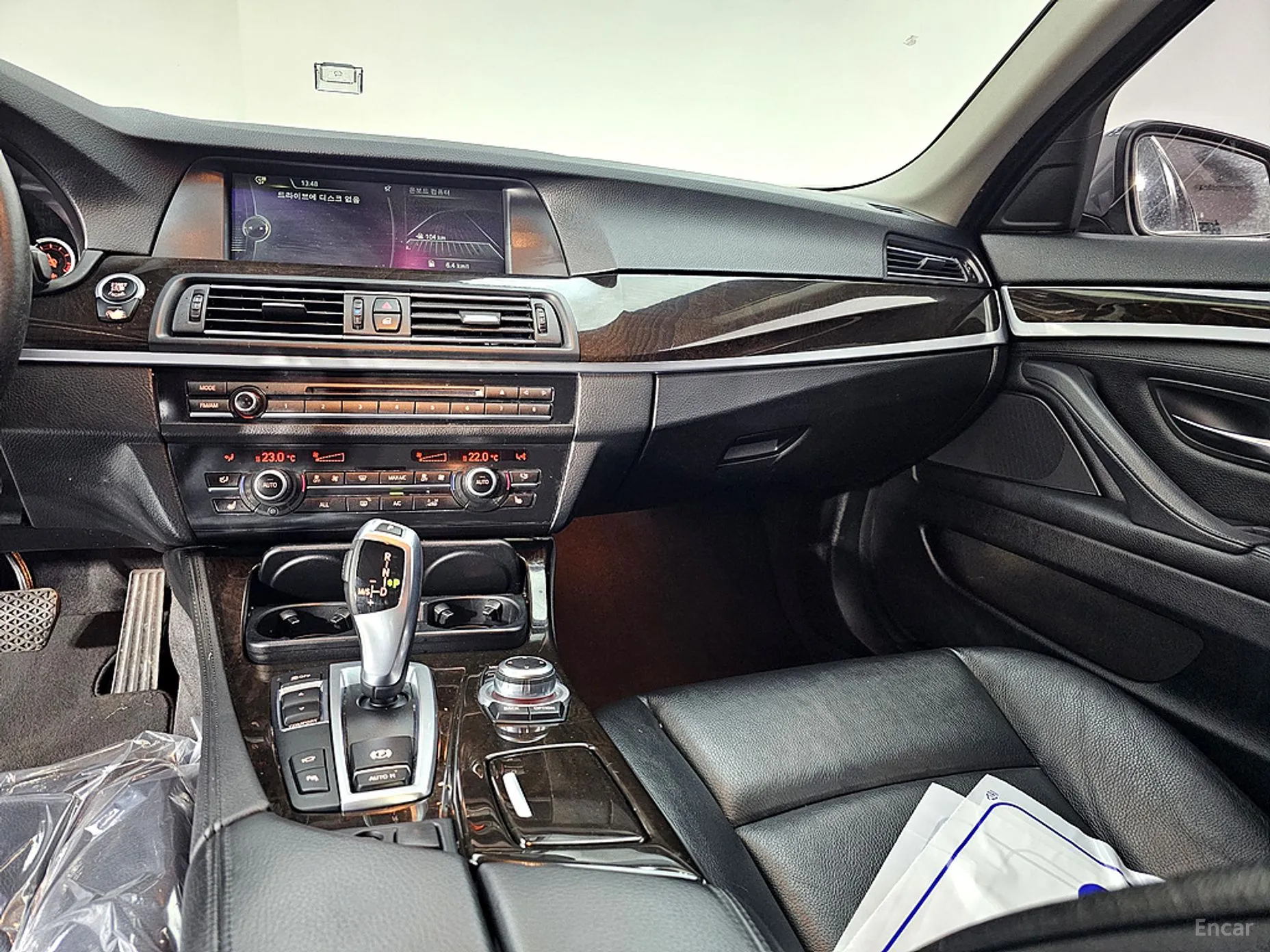 BMW 5 Series (F10) превью 9