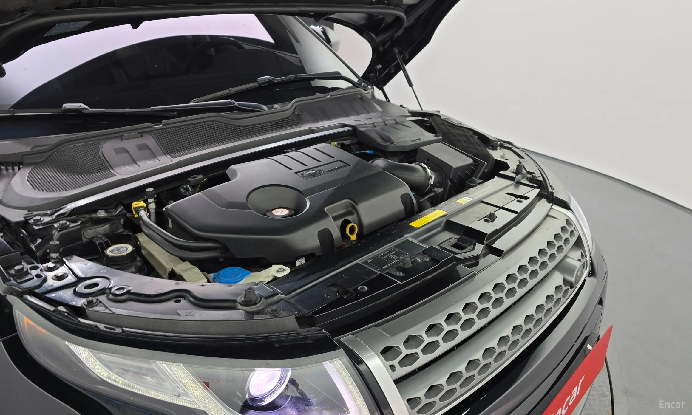 Land Rover Range Rover Evoque превью 6