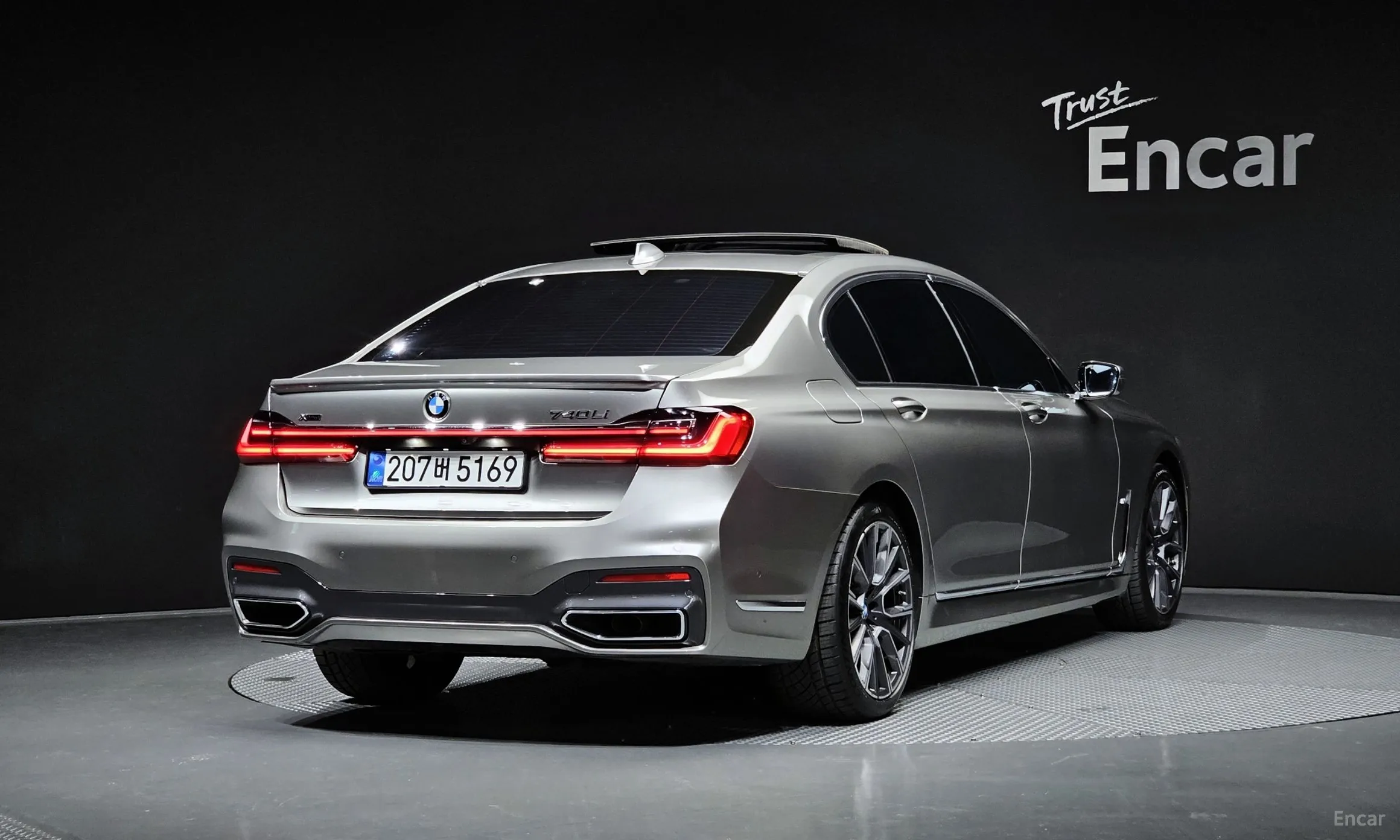 BMW 7 Series (G11)