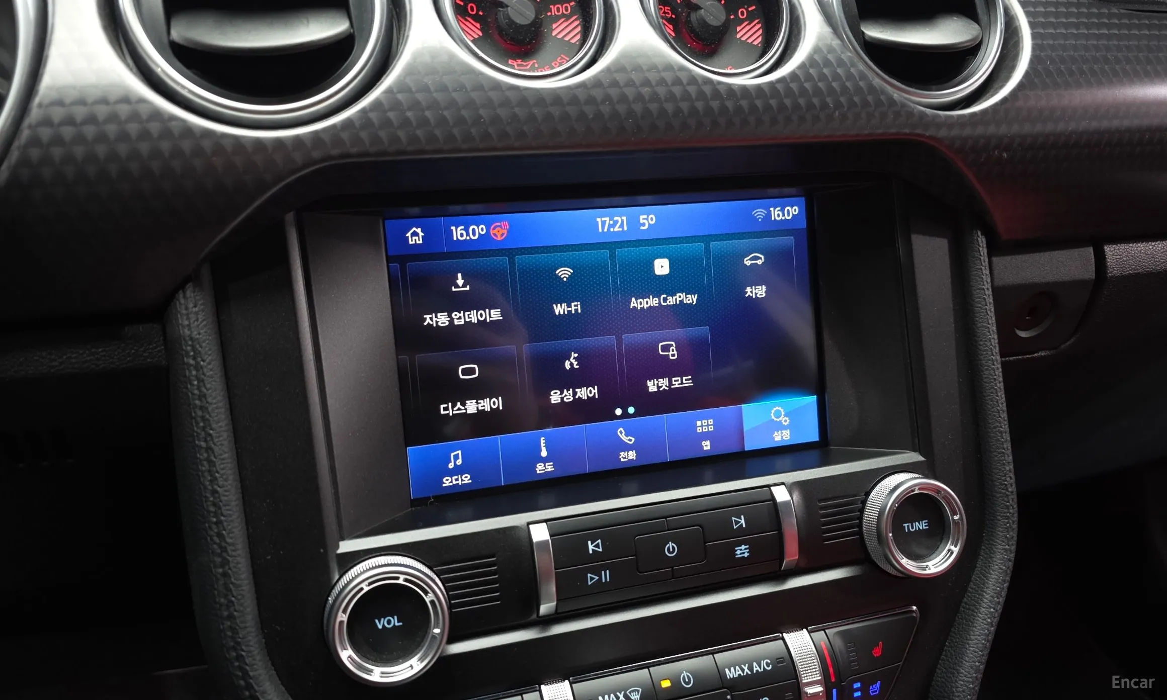 Ford Mustang превью 16
