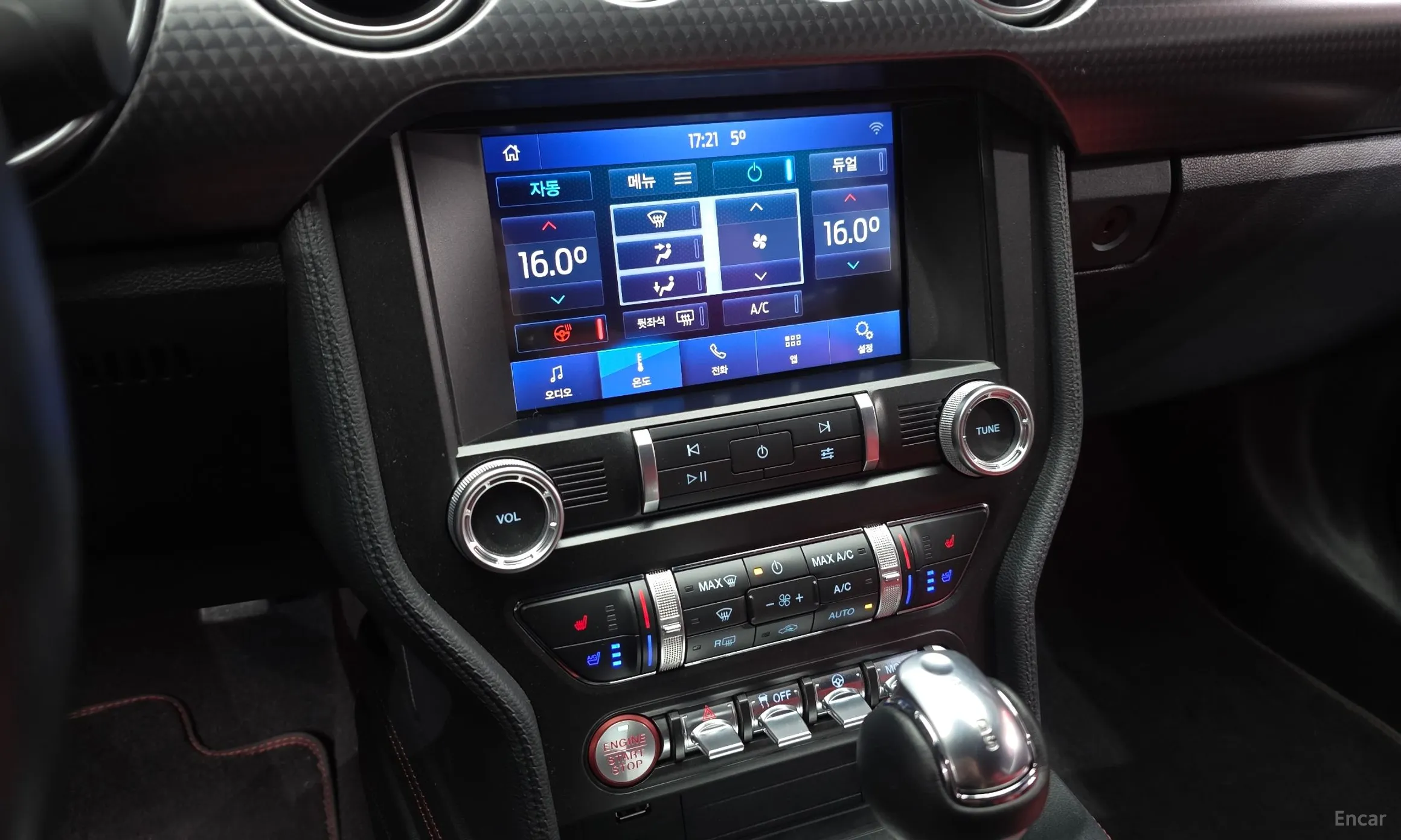 Ford Mustang превью 18