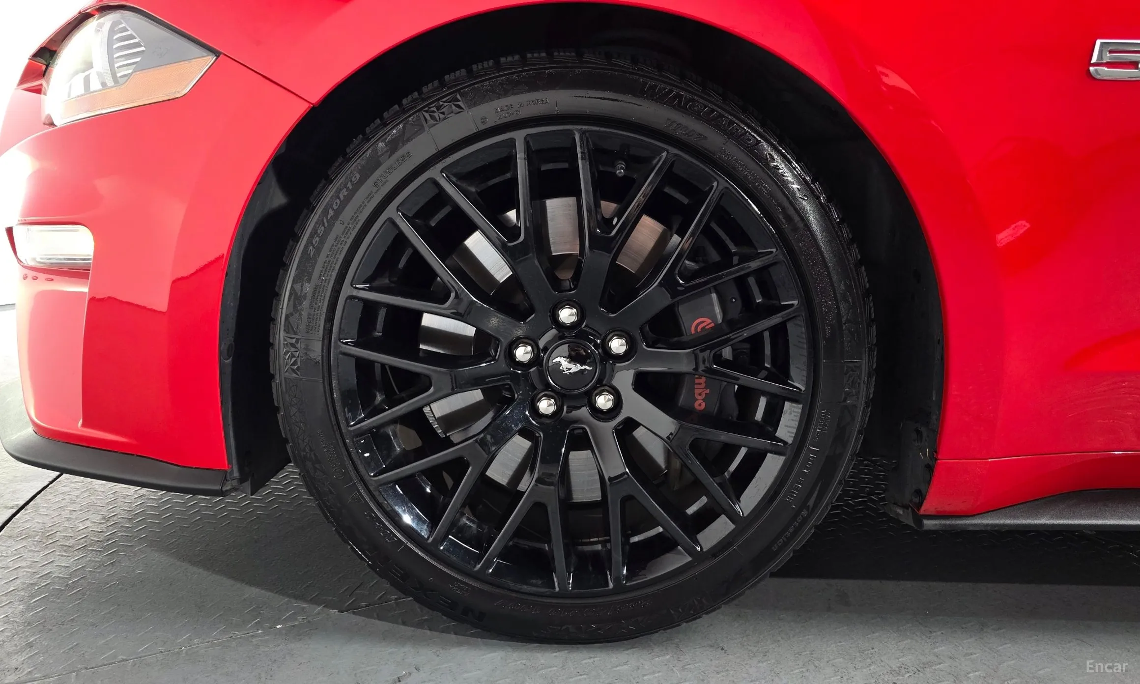 Ford Mustang превью 5