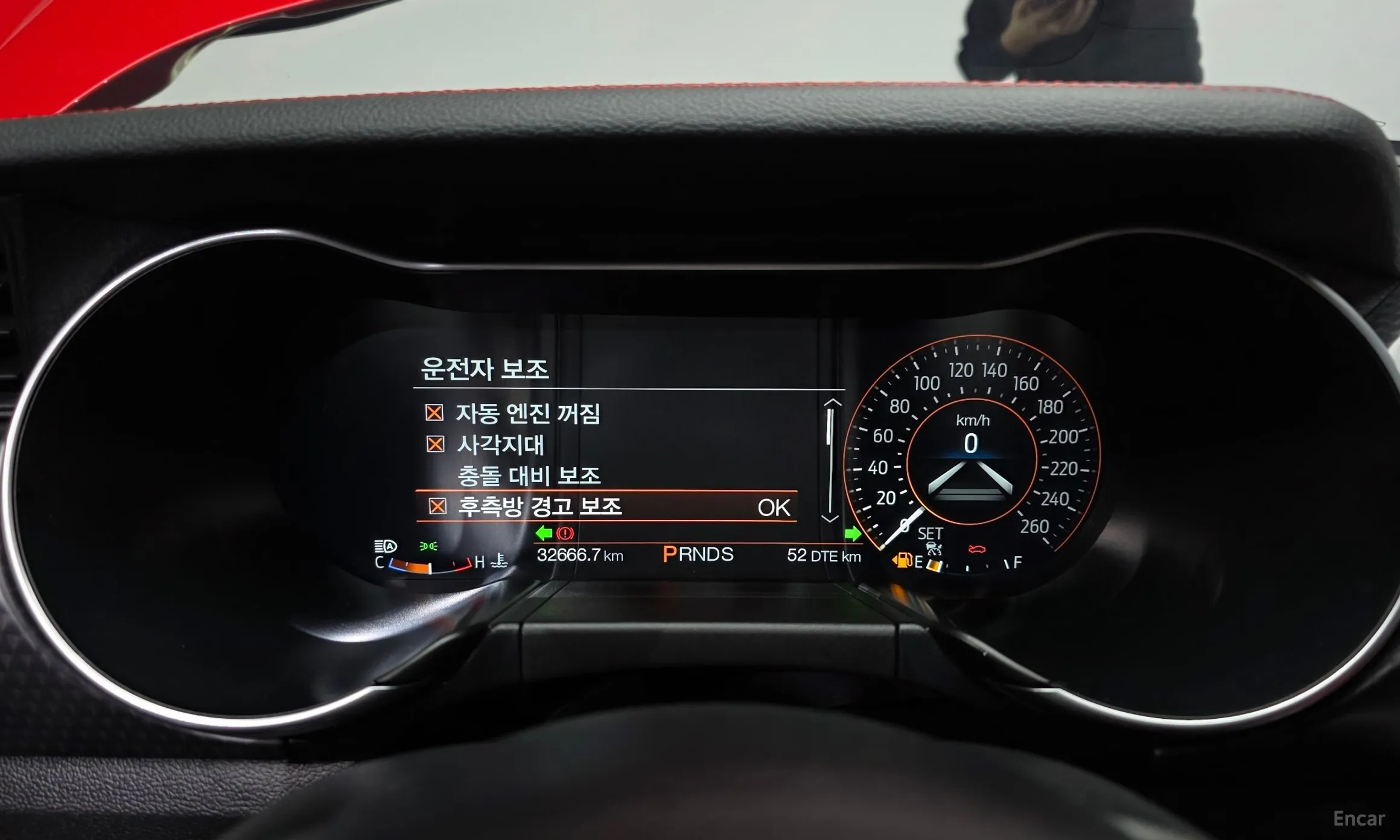 Ford Mustang превью 8