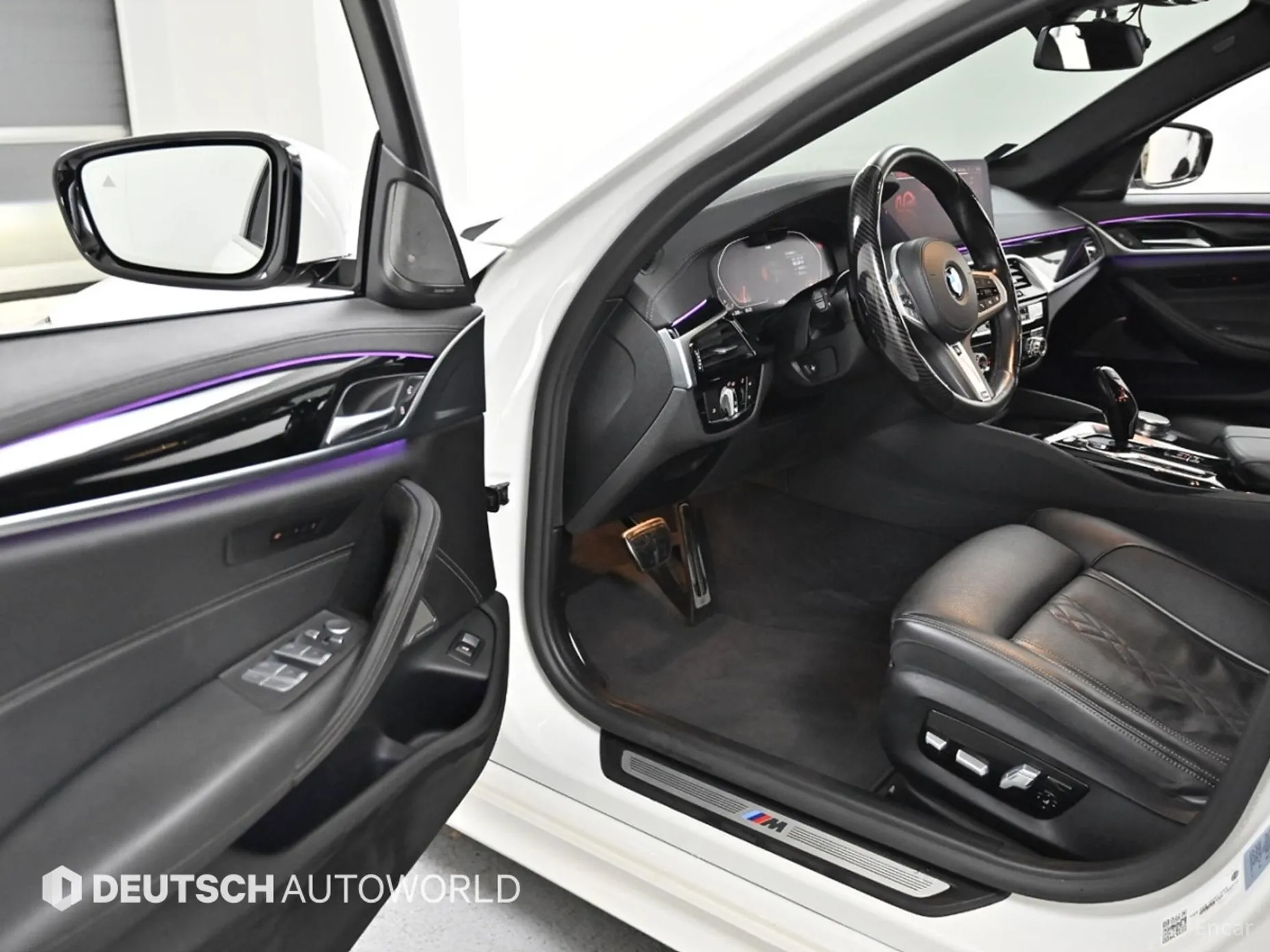 BMW 5 Series (G30) превью 11