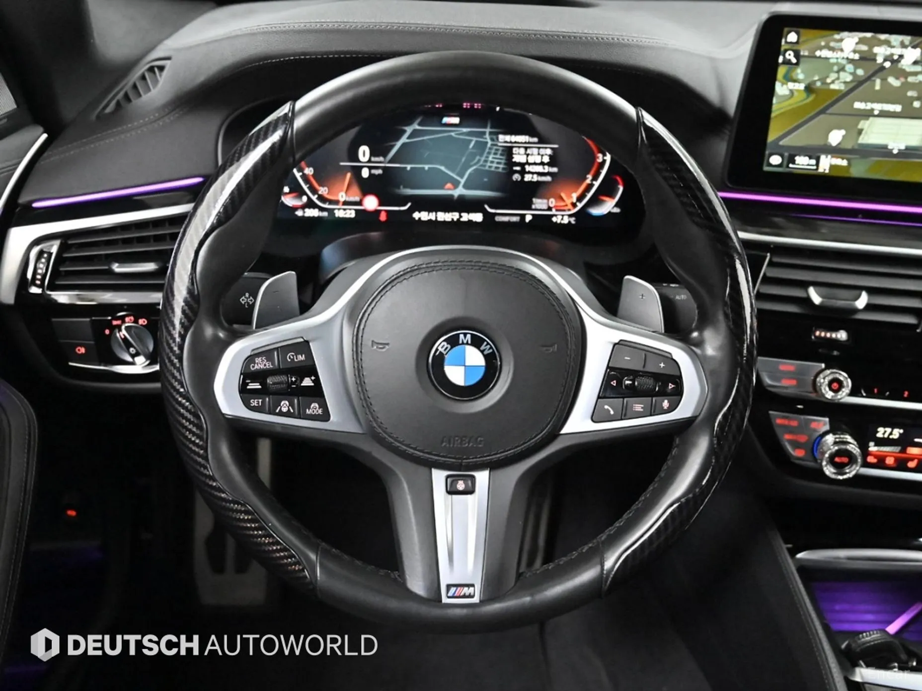 BMW 5 Series (G30) превью 13