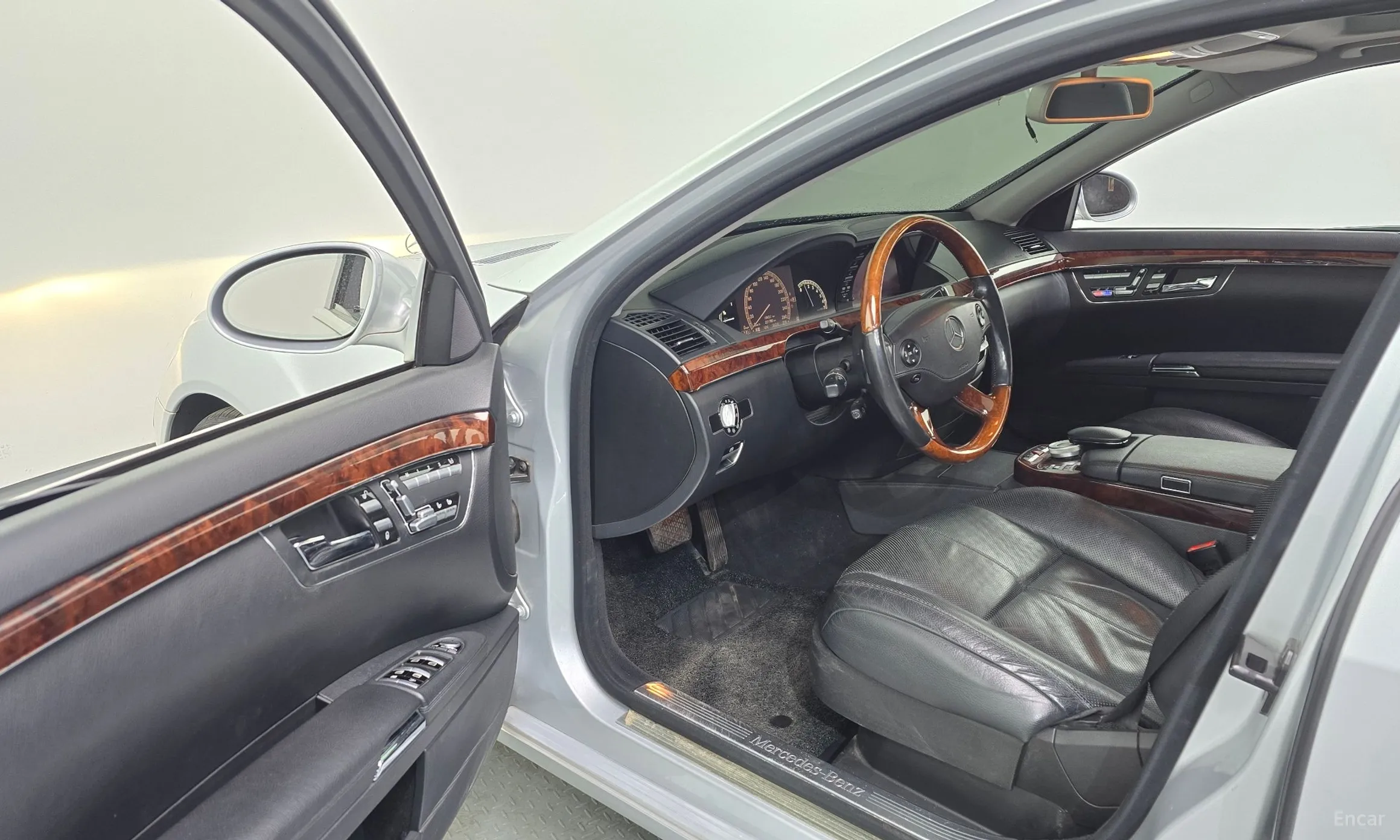 Mercedes Benz S-Class W221 превью 10