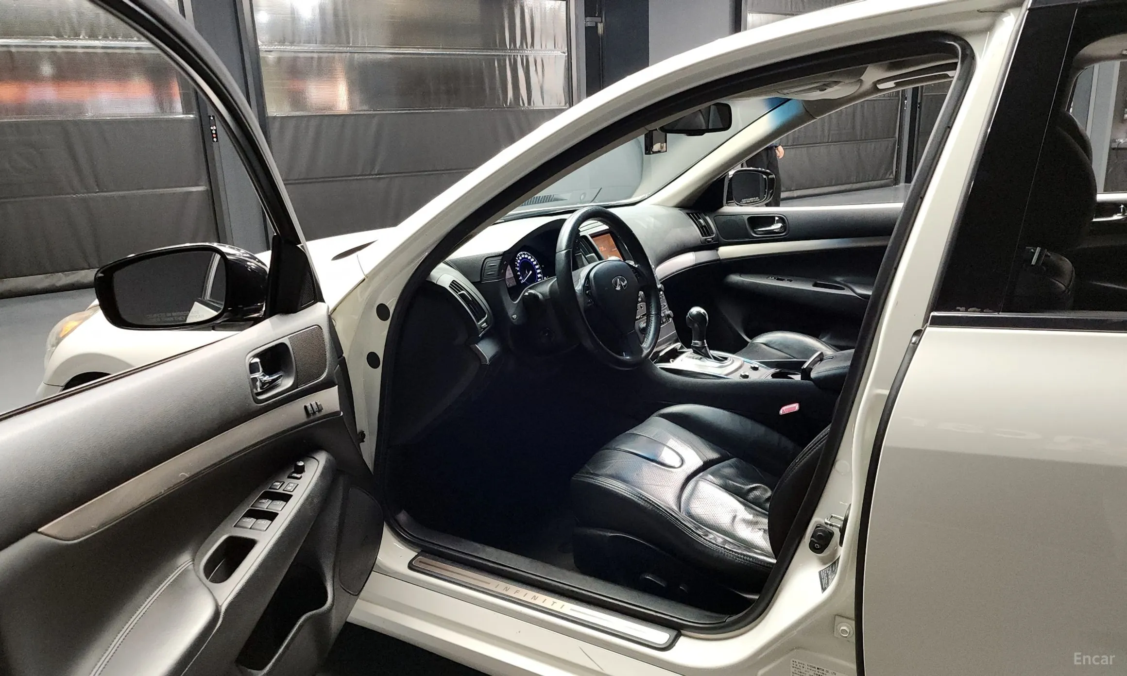 Infiniti G25 превью 10