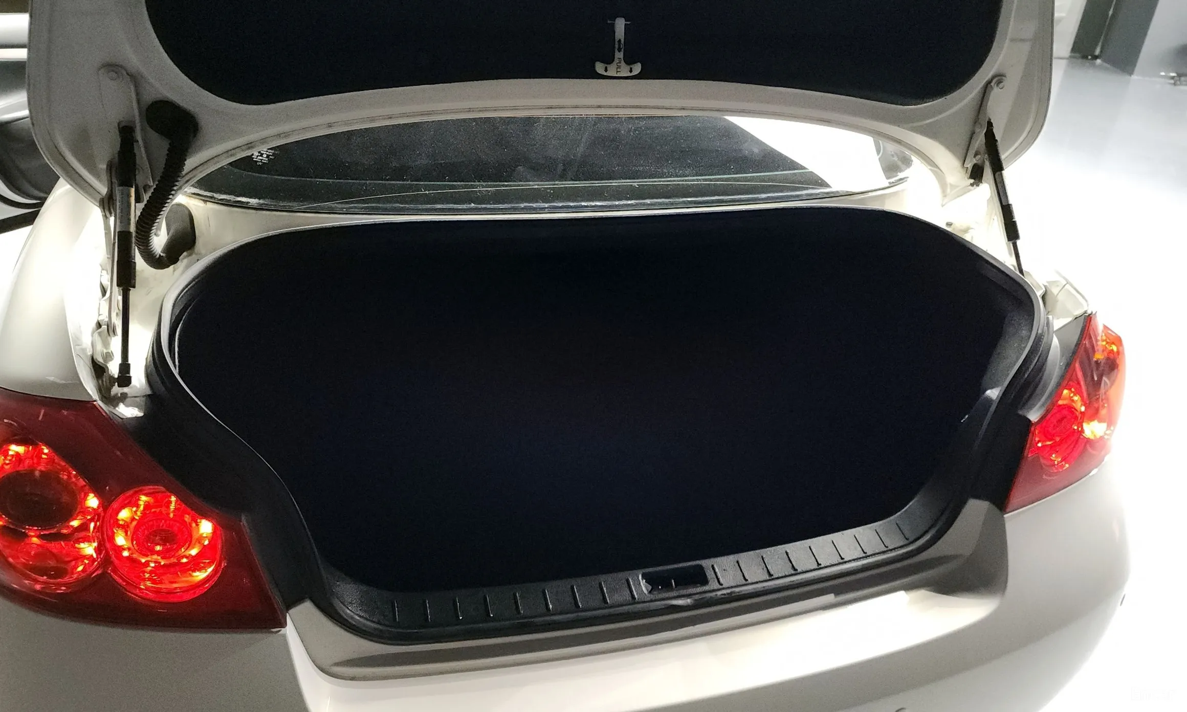Infiniti G25 превью 20