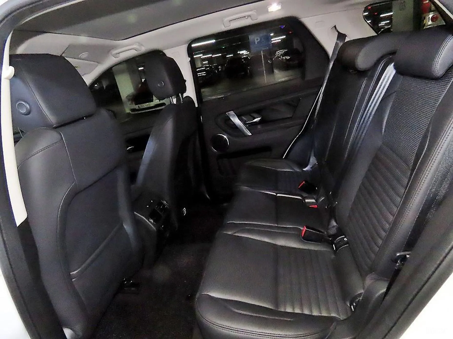Land Rover Discovery Sports превью 7