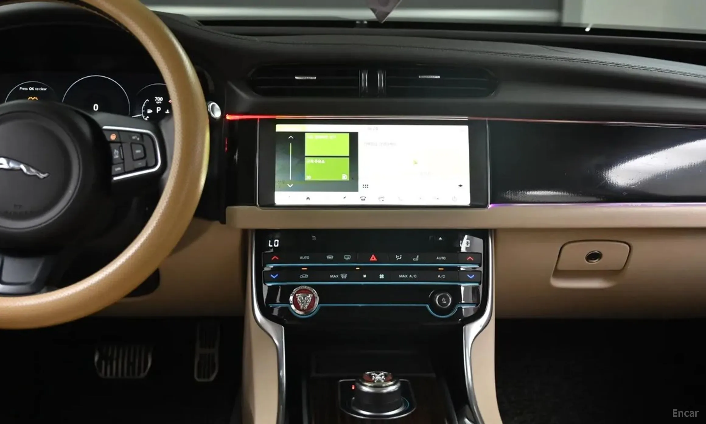 Jaguar XF (x260) превью 16