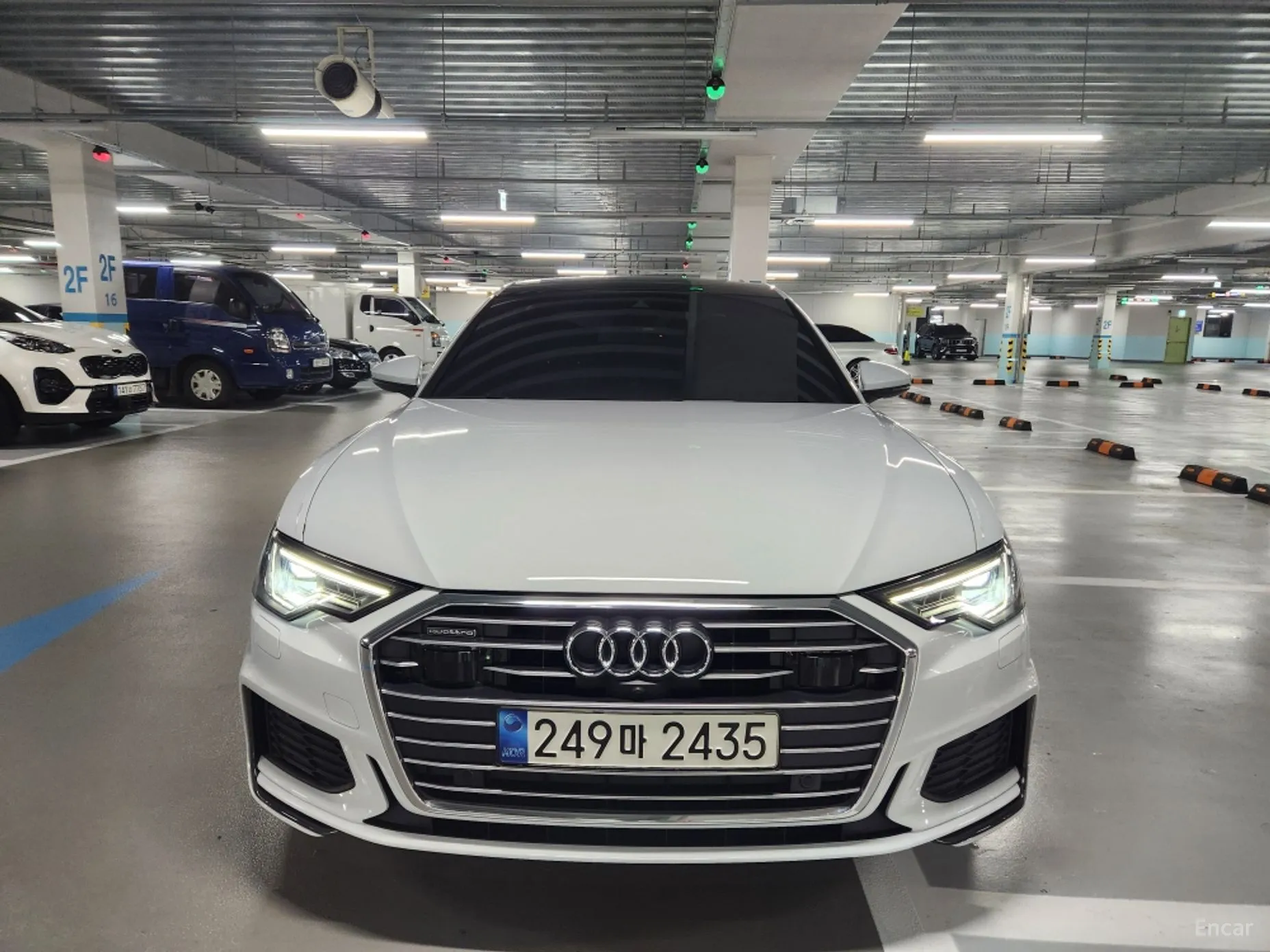 Audi A6 (C8)