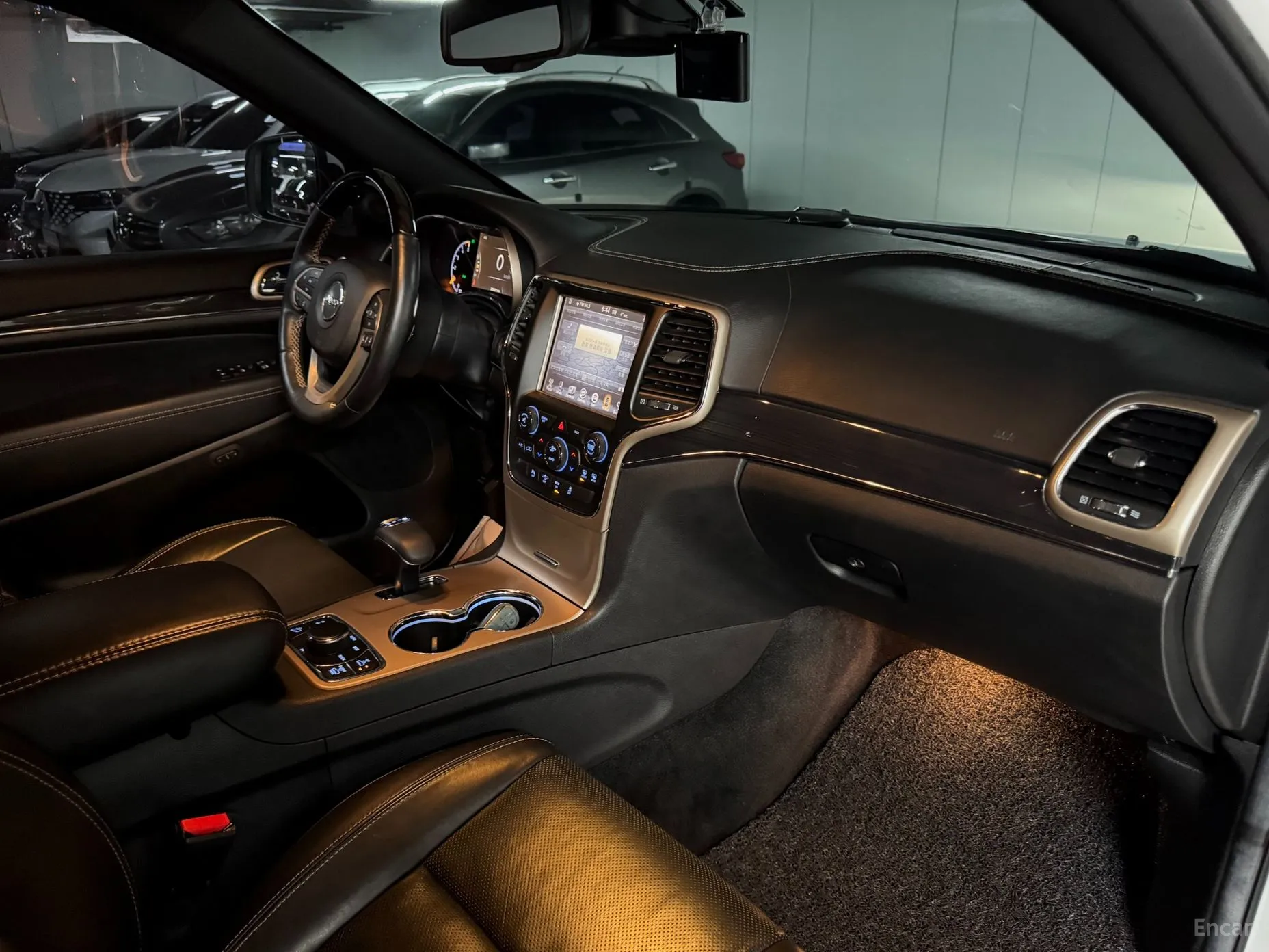 Jeep Grand Cherokee превью 16
