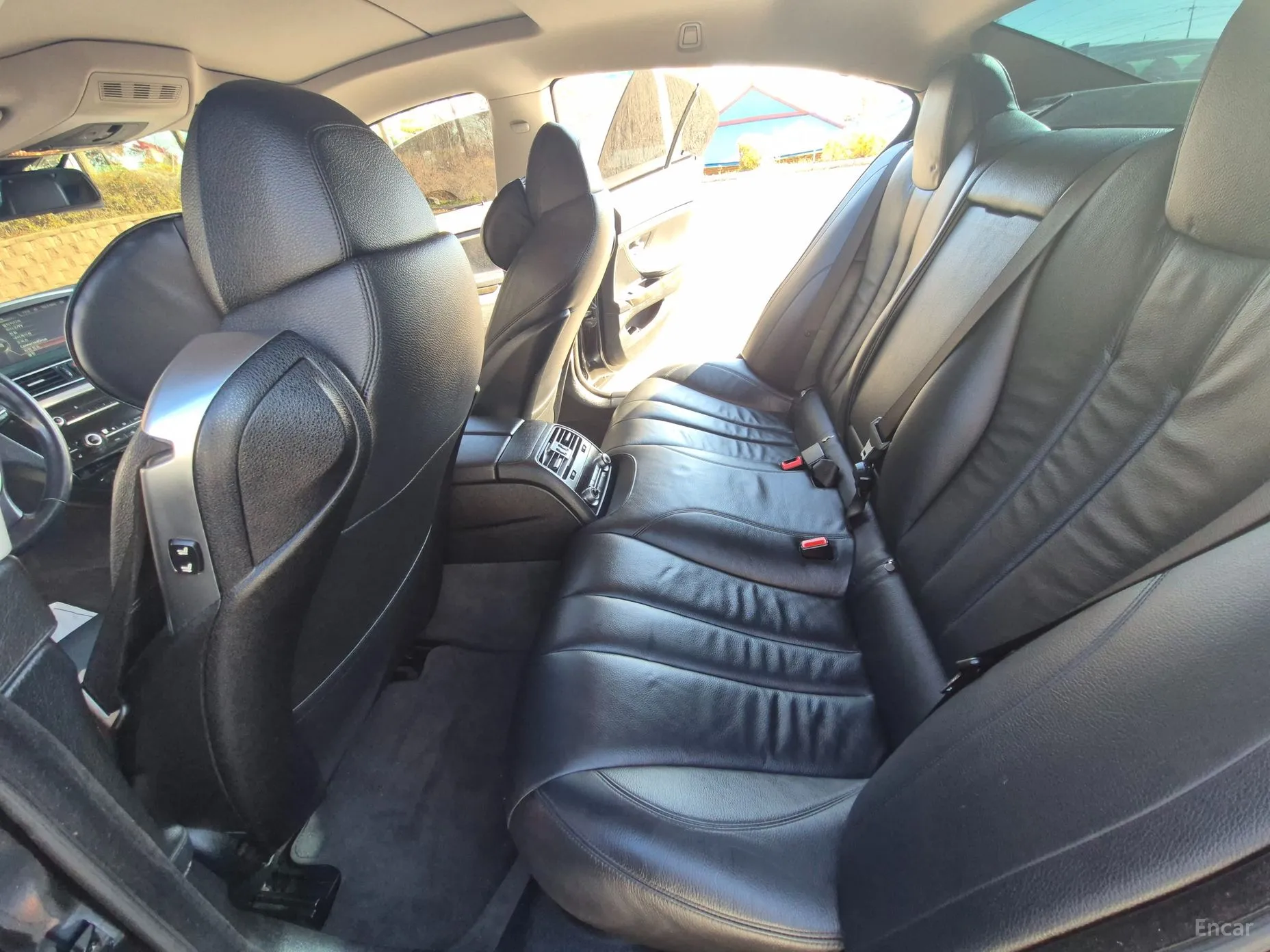 BMW 6 Series (F12) превью 17