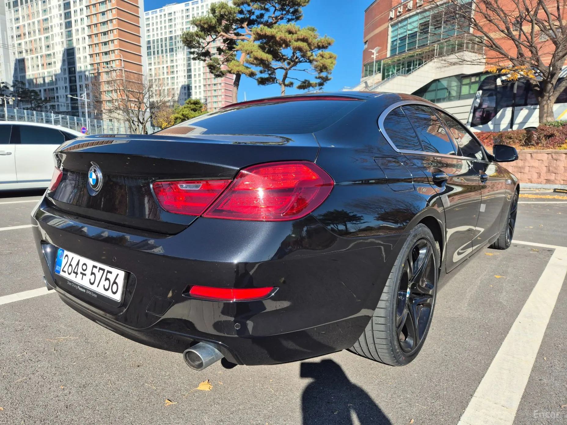 BMW 6 Series (F12) превью 7