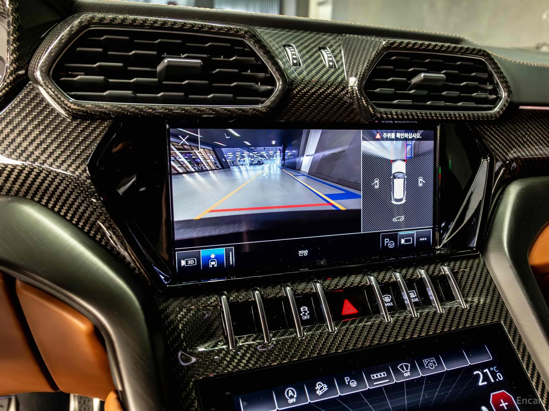 Lamborghini Urus превью 19