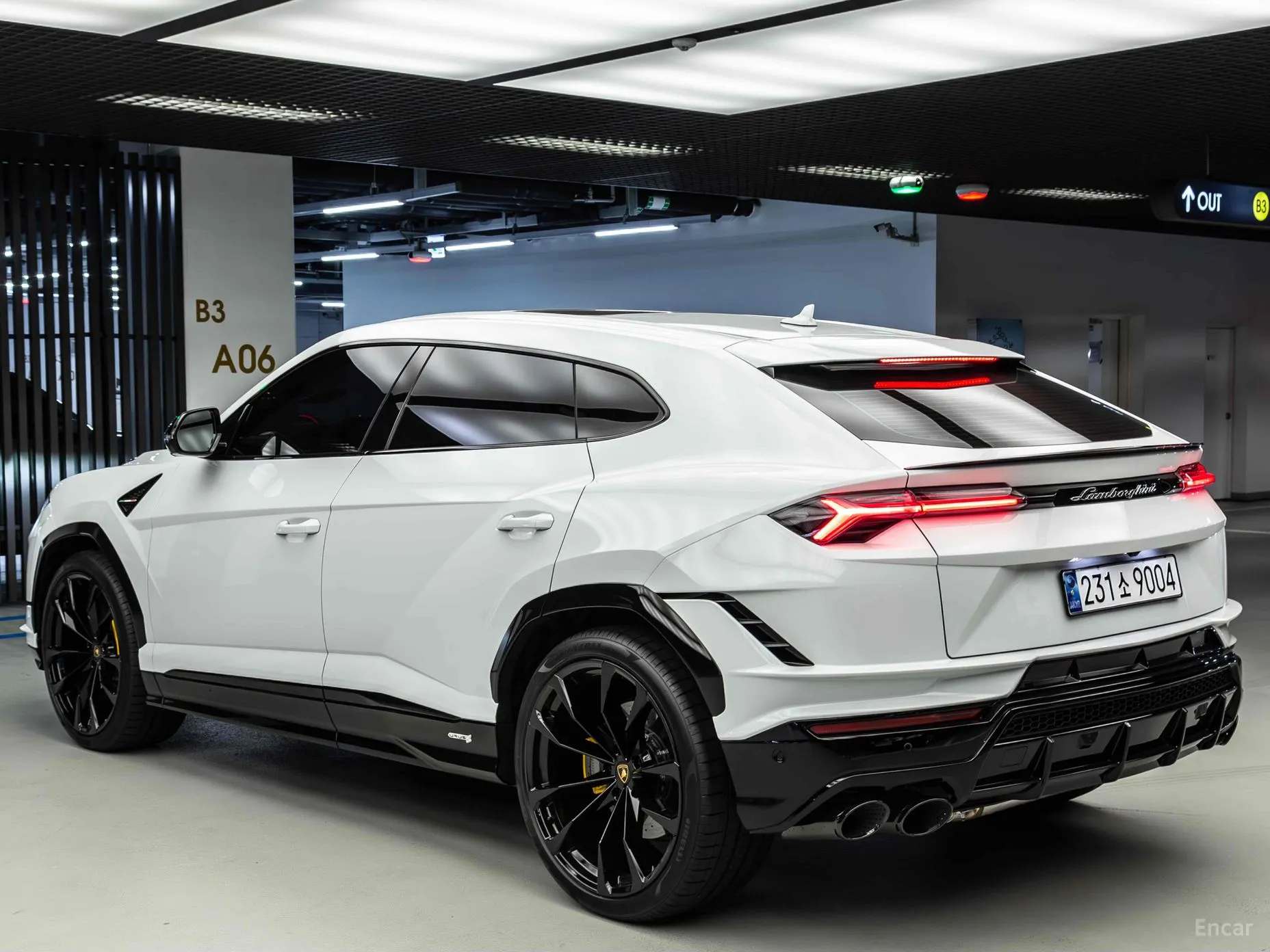 Lamborghini Urus превью 7