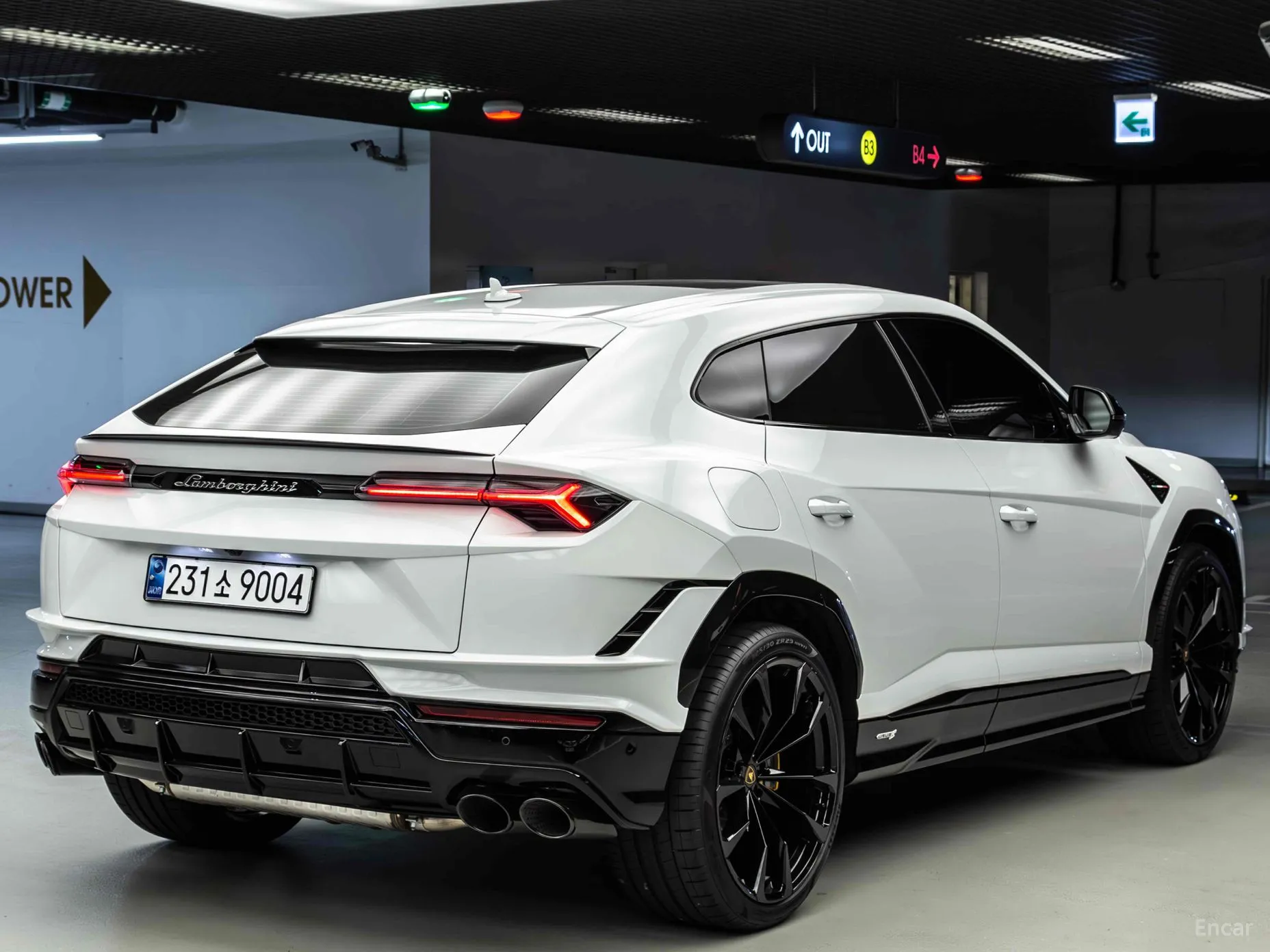 Lamborghini Urus превью 8