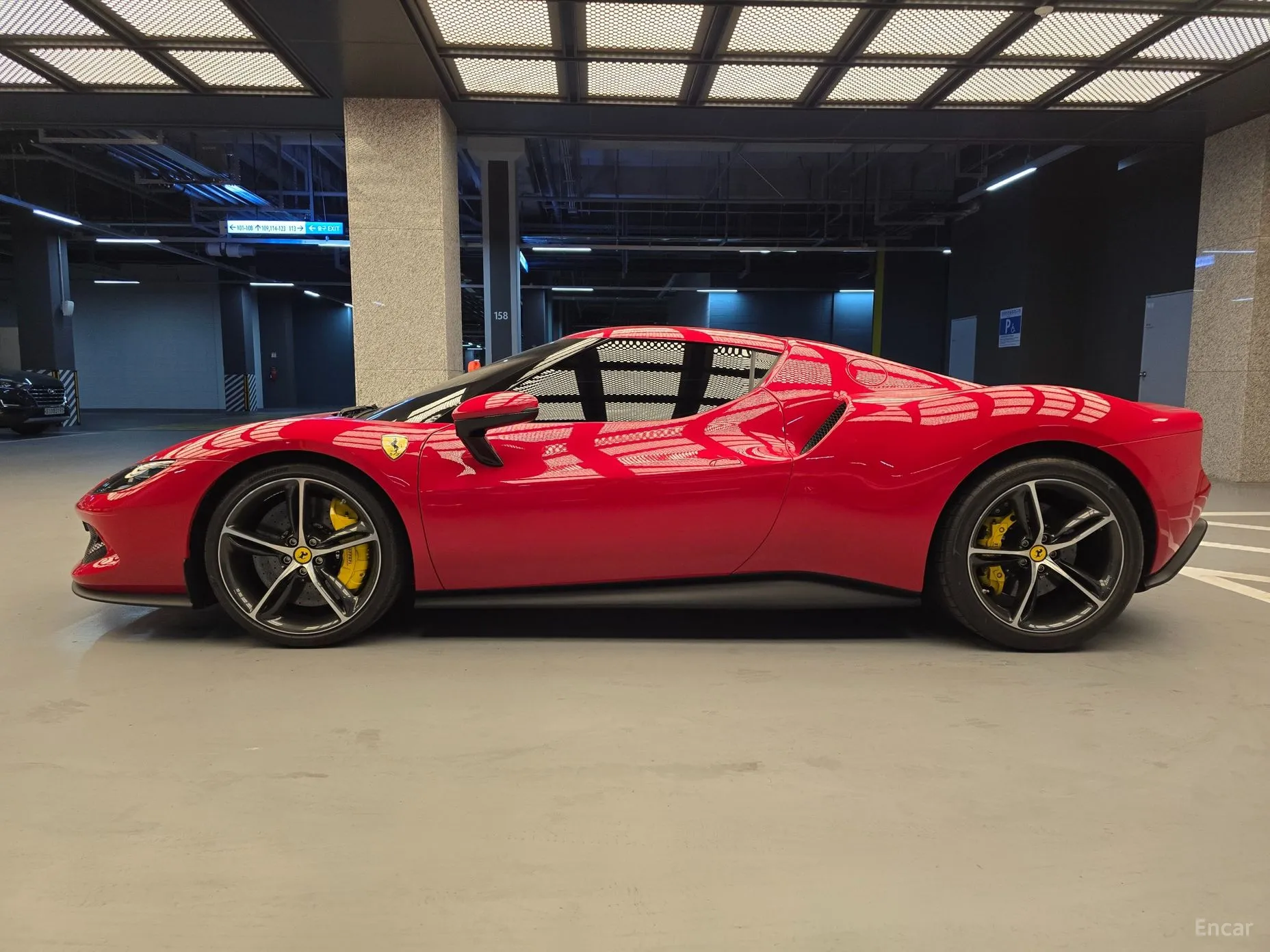 Ferrari 296 GTB превью 5