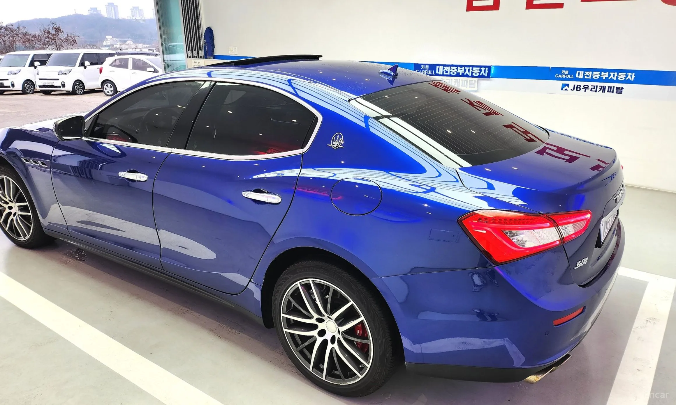Maserati Ghibli превью 11