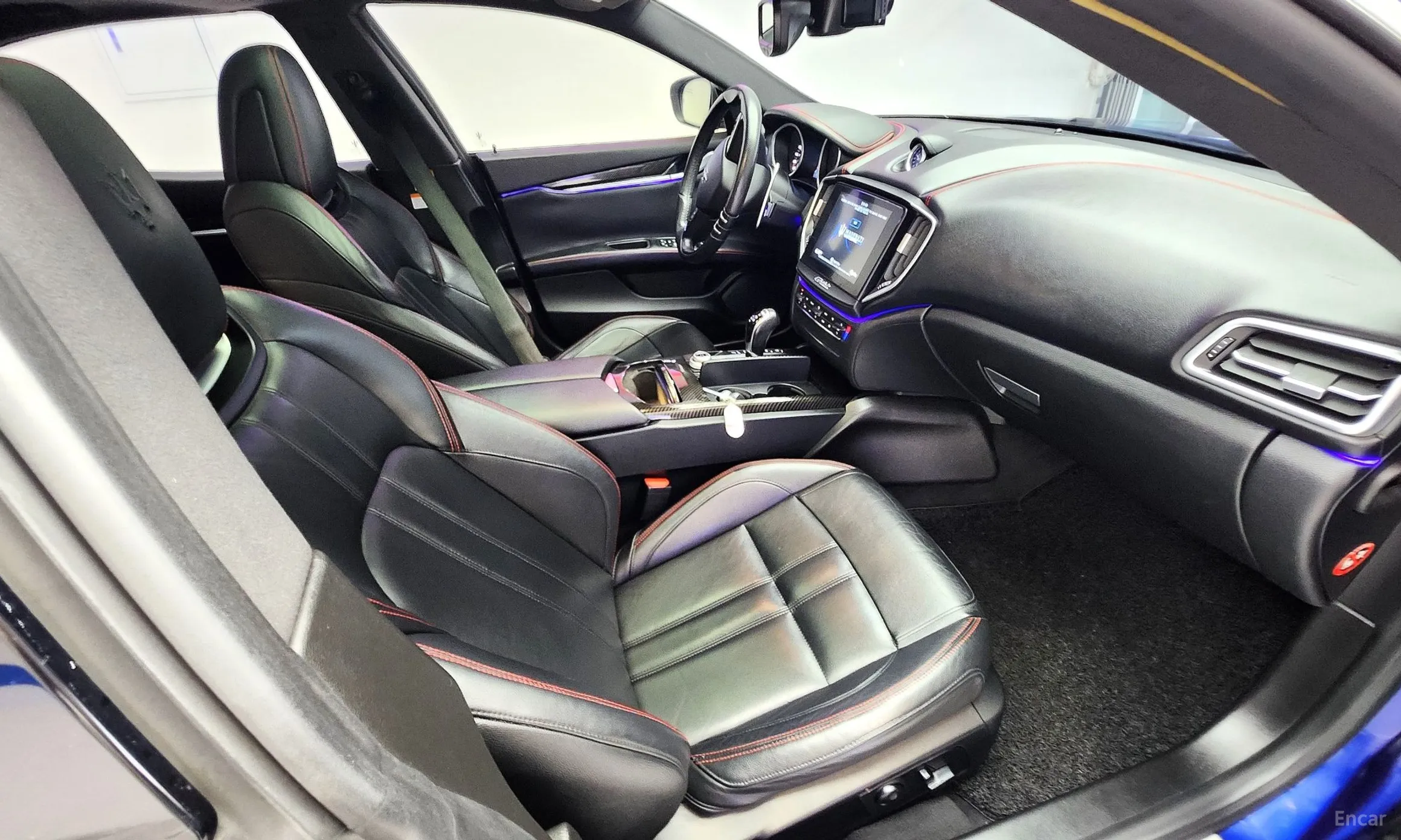 Maserati Ghibli превью 15