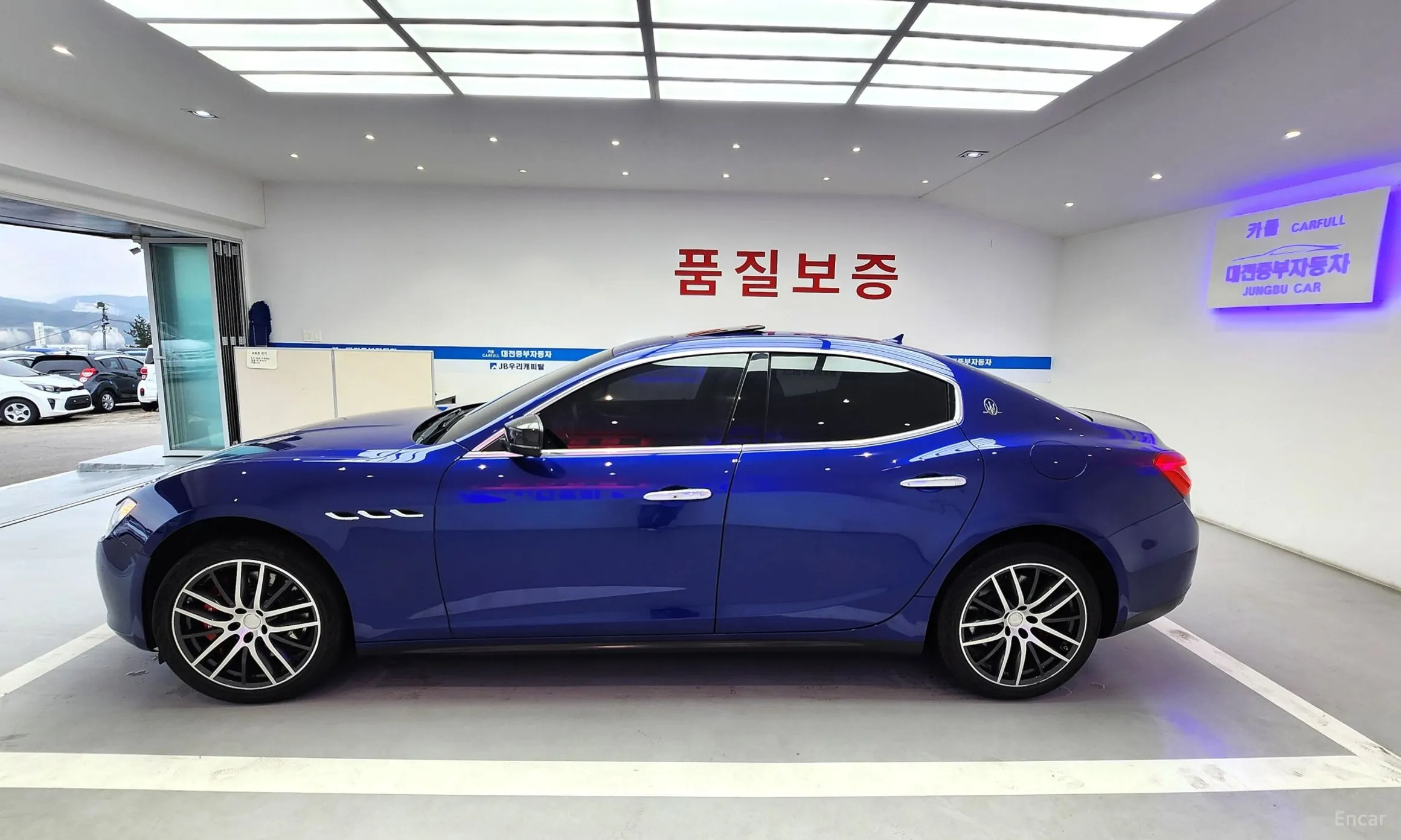 Maserati Ghibli превью 3