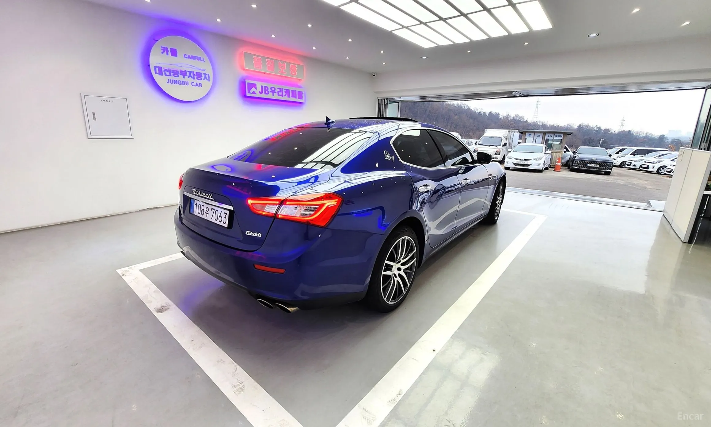 Maserati Ghibli превью 6