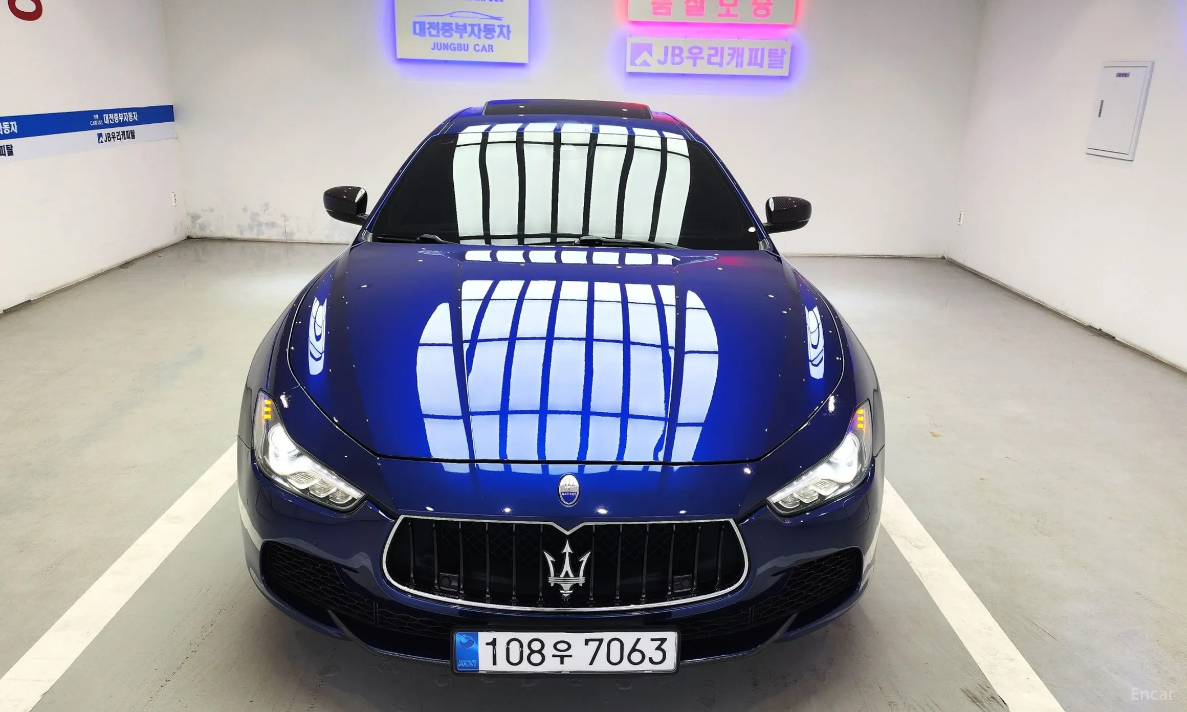 Maserati Ghibli превью 9