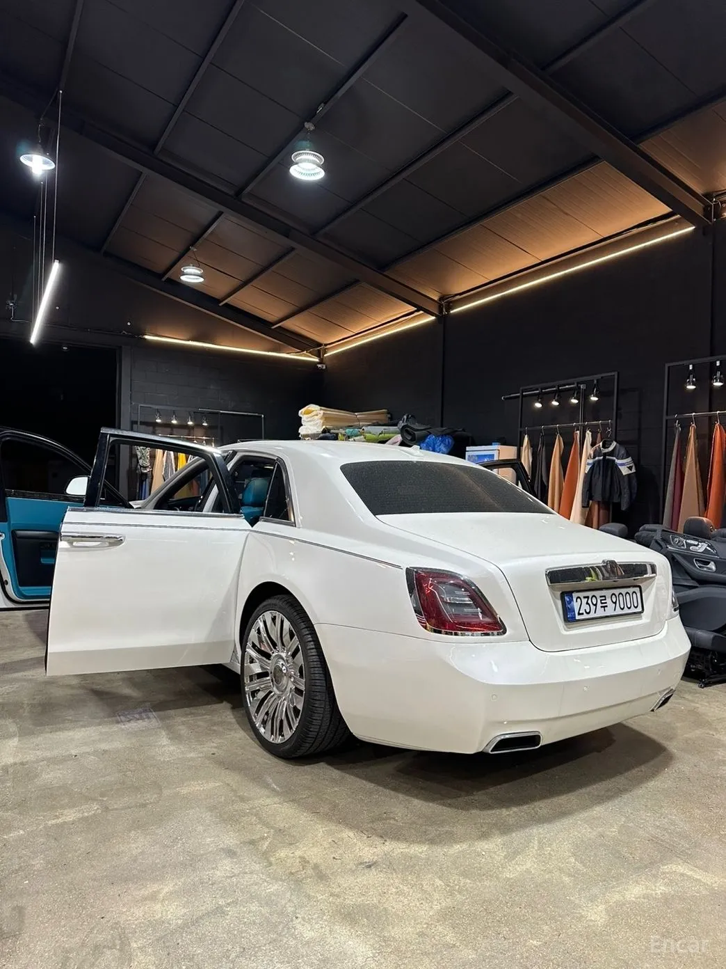 Rolls-Royce Ghost превью 2
