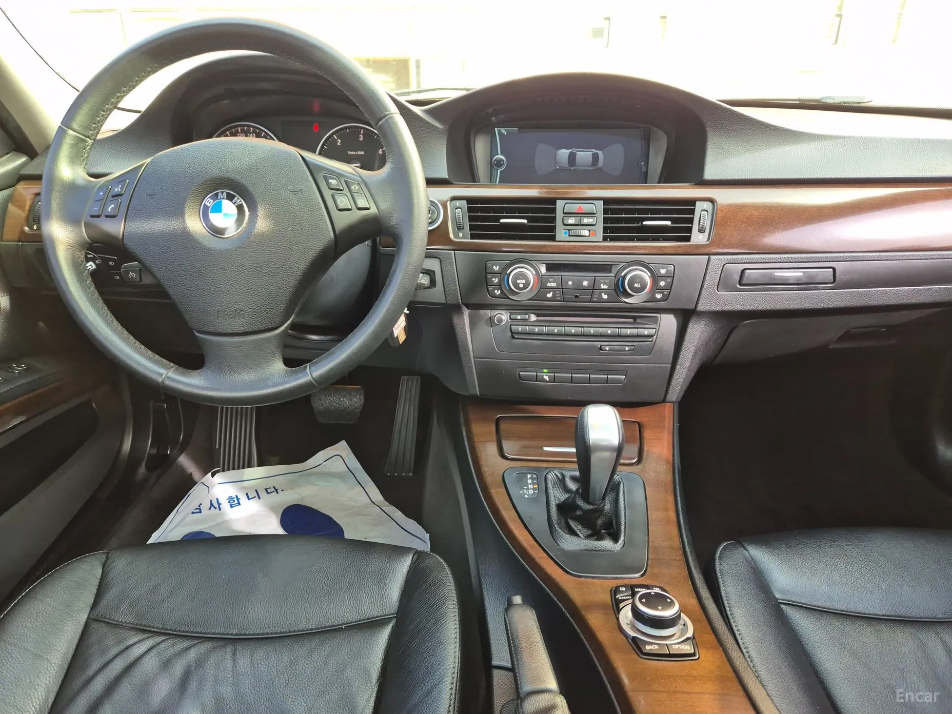 BMW 3 Series (E90) превью 11