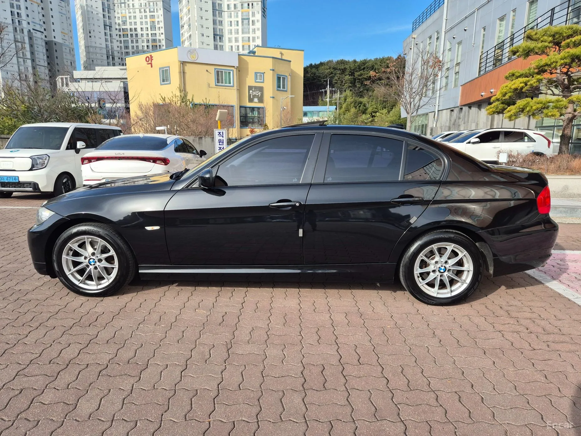 BMW 3 Series (E90) превью 3