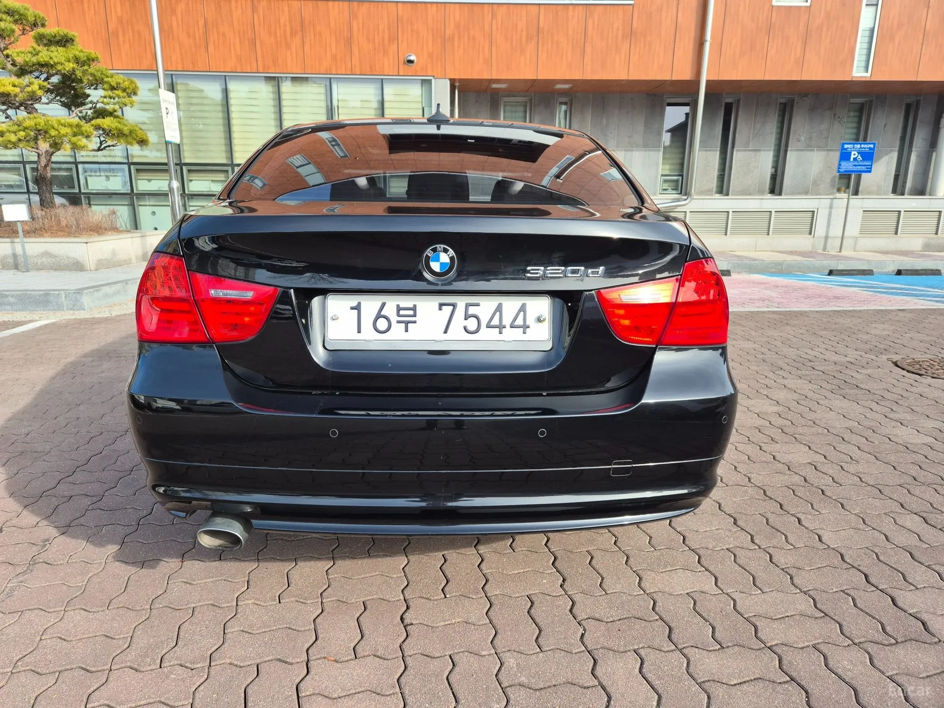 BMW 3 Series (E90) превью 5