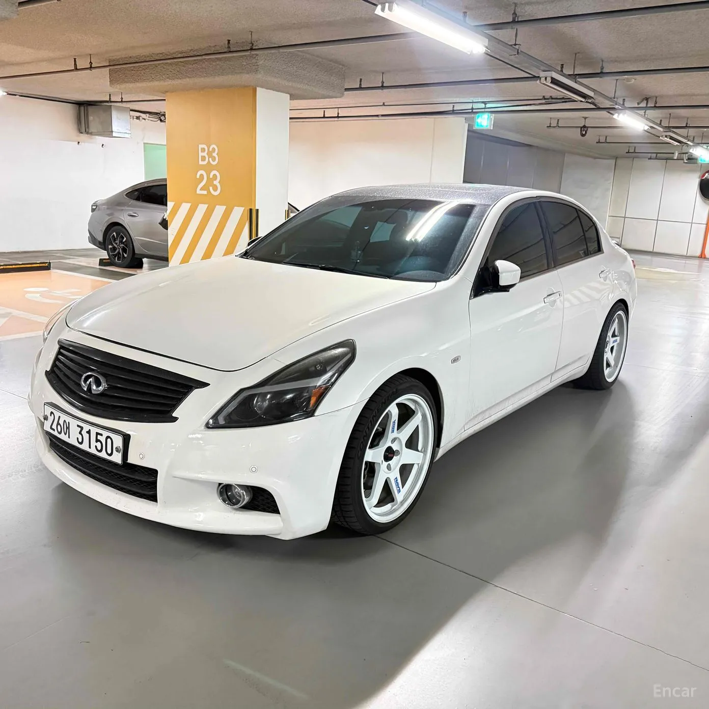 Infiniti G37 превью 8
