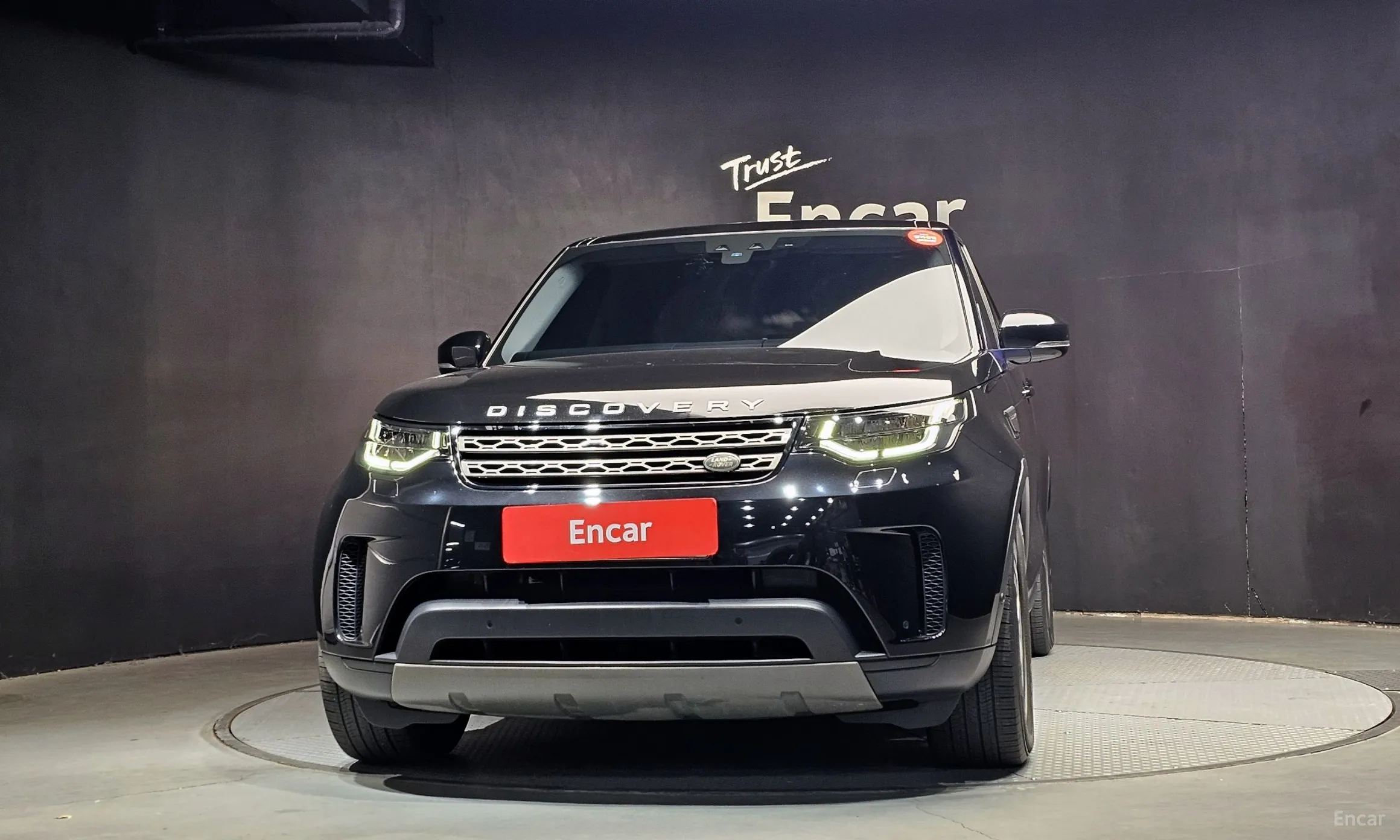 Land Rover Discovery 5 превью 3