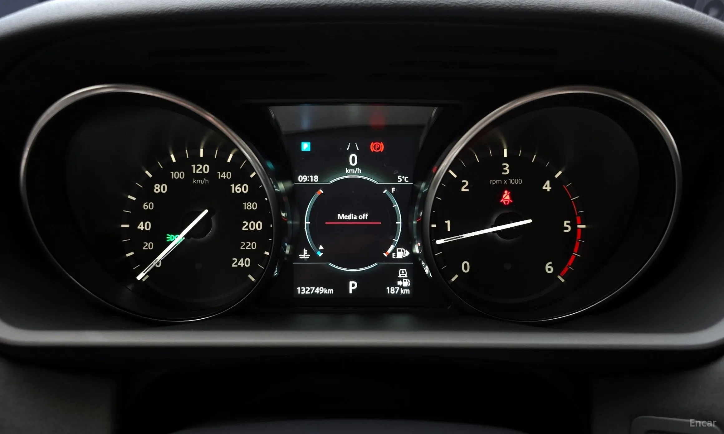 Land Rover Discovery 5 превью 8