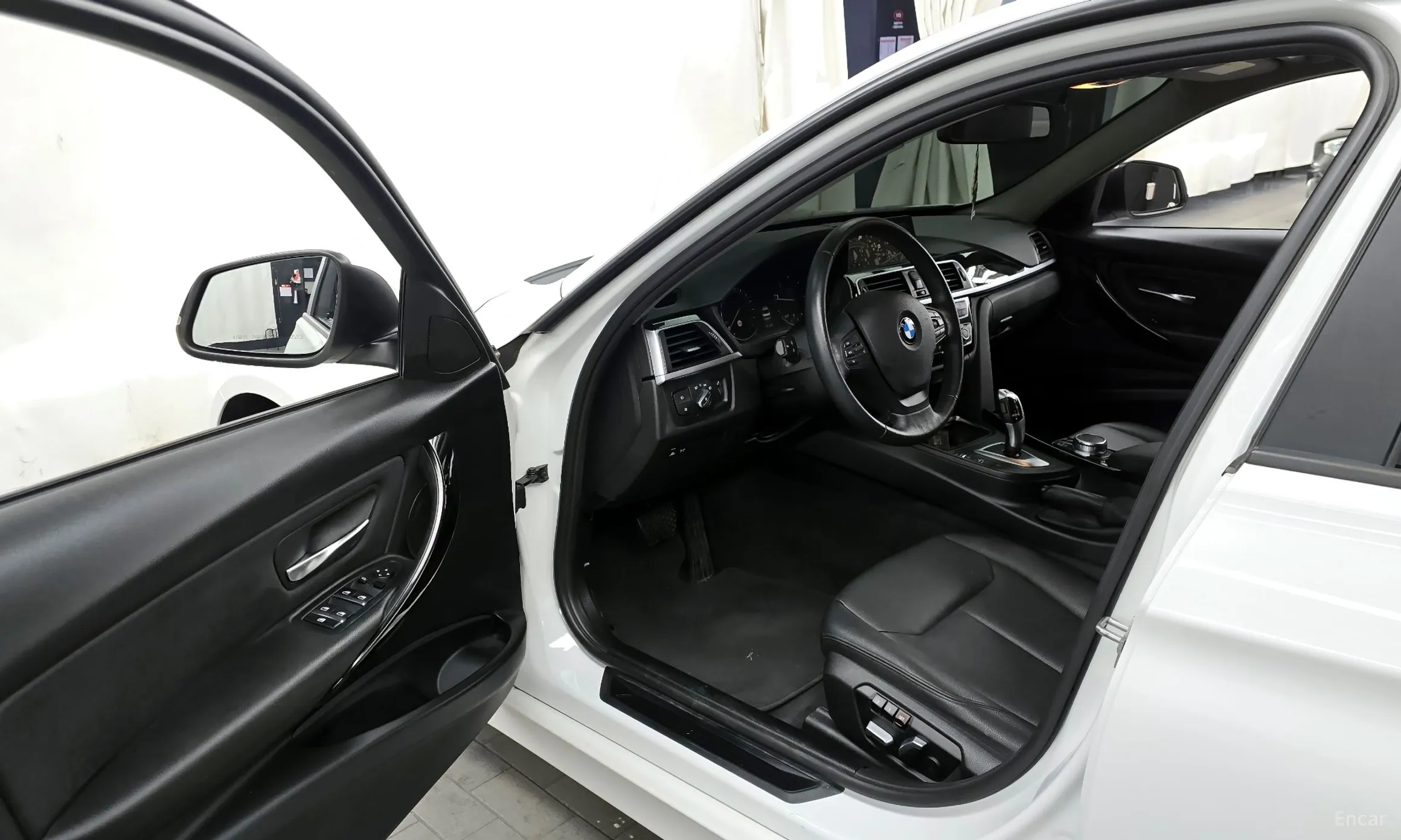 BMW 3 Series (F30) превью 10