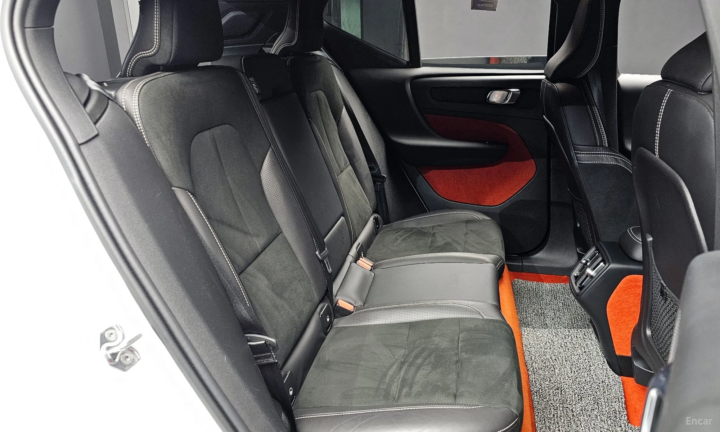 Volvo XC40 превью 12