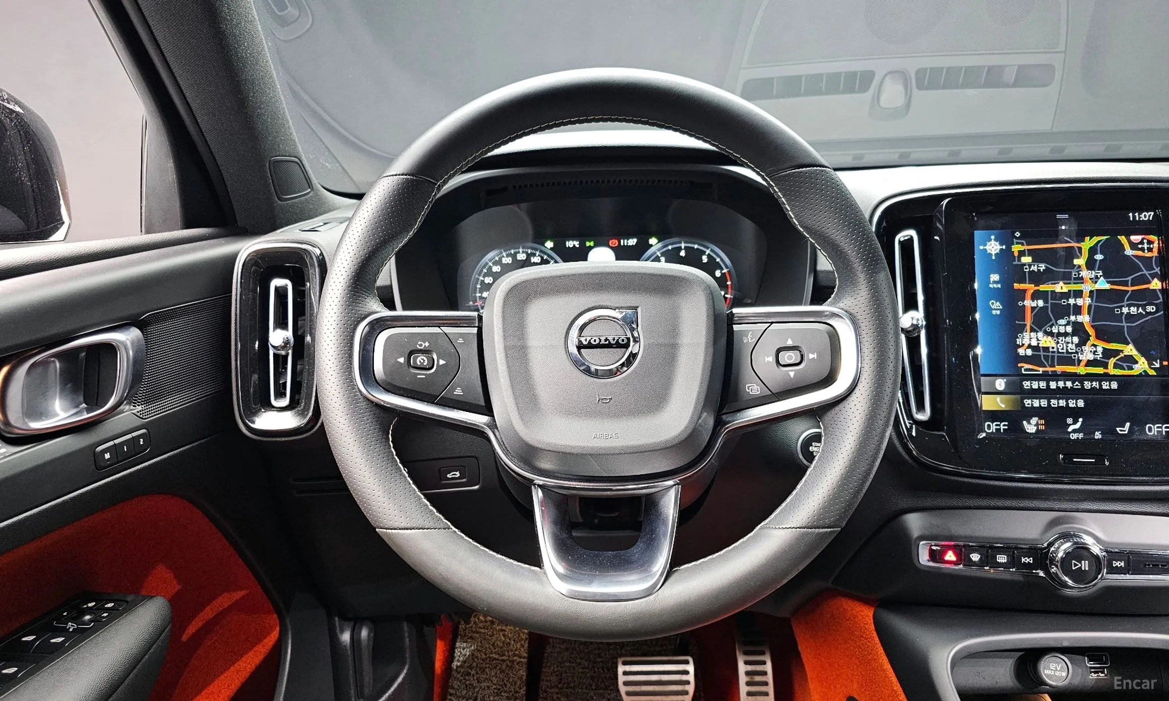 Volvo XC40 превью 13